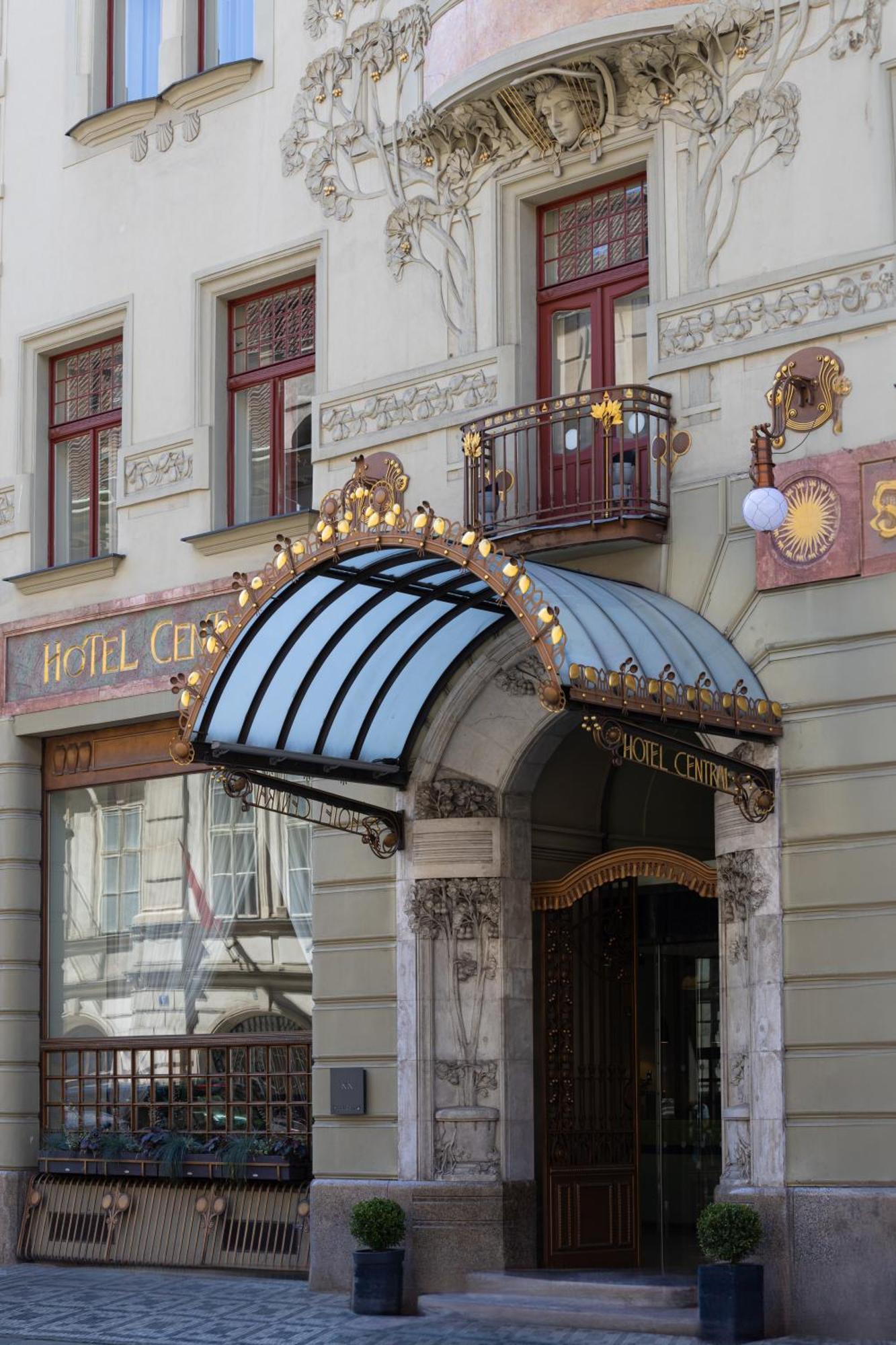 Hotel K+k 4*