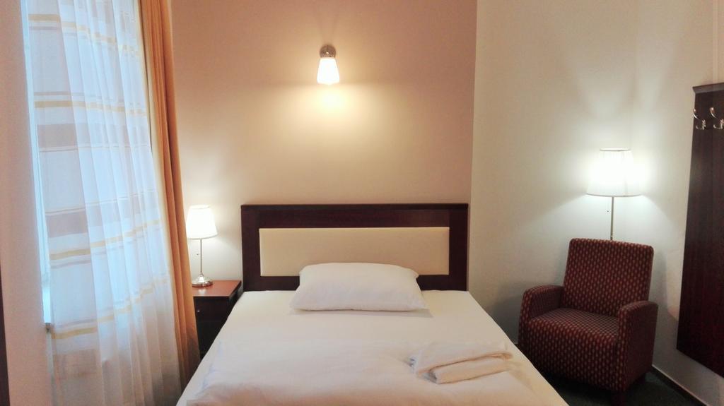 Elen's Arlington 3*
