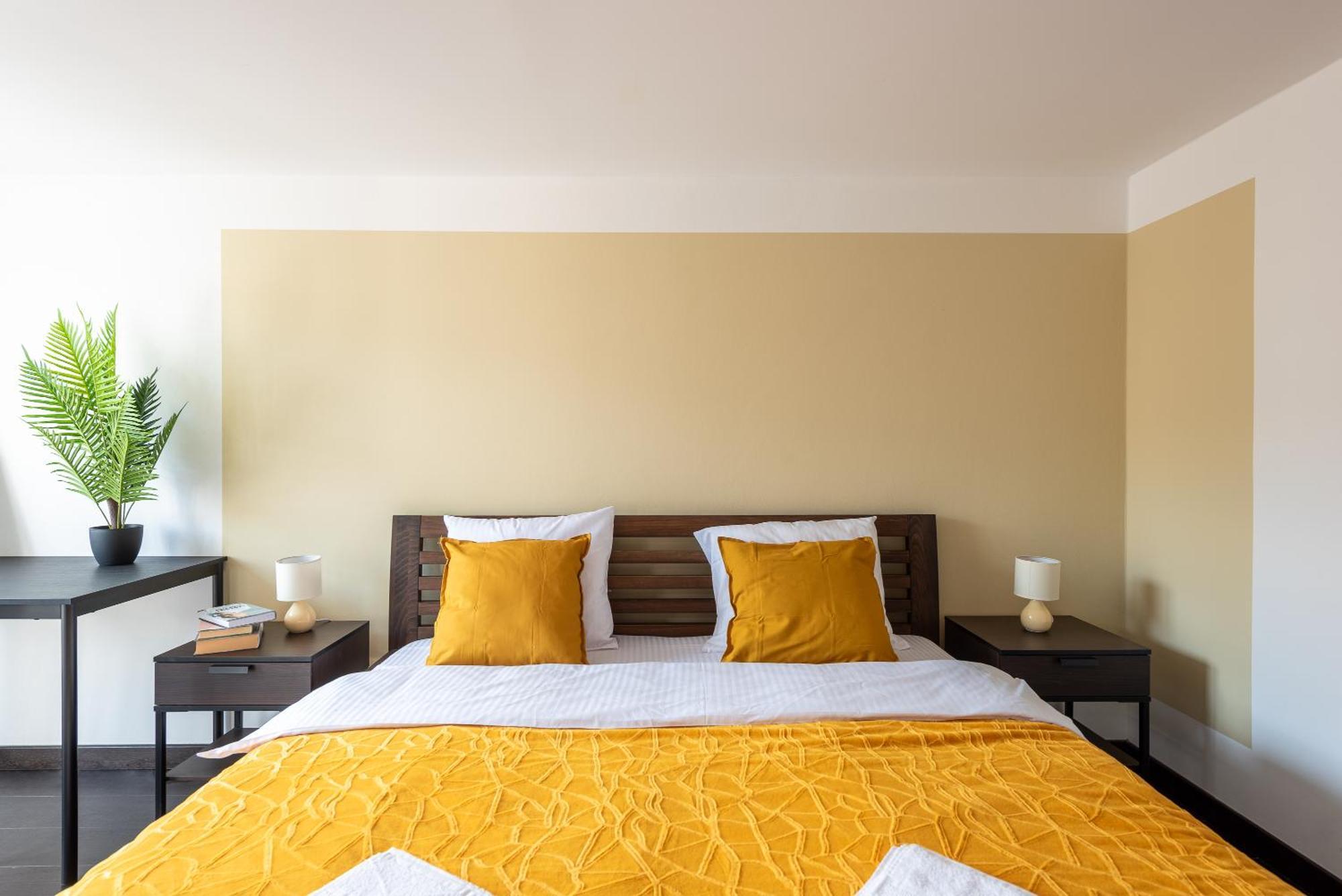 Apartments With Large Balcony, Parking Prague Apartment *