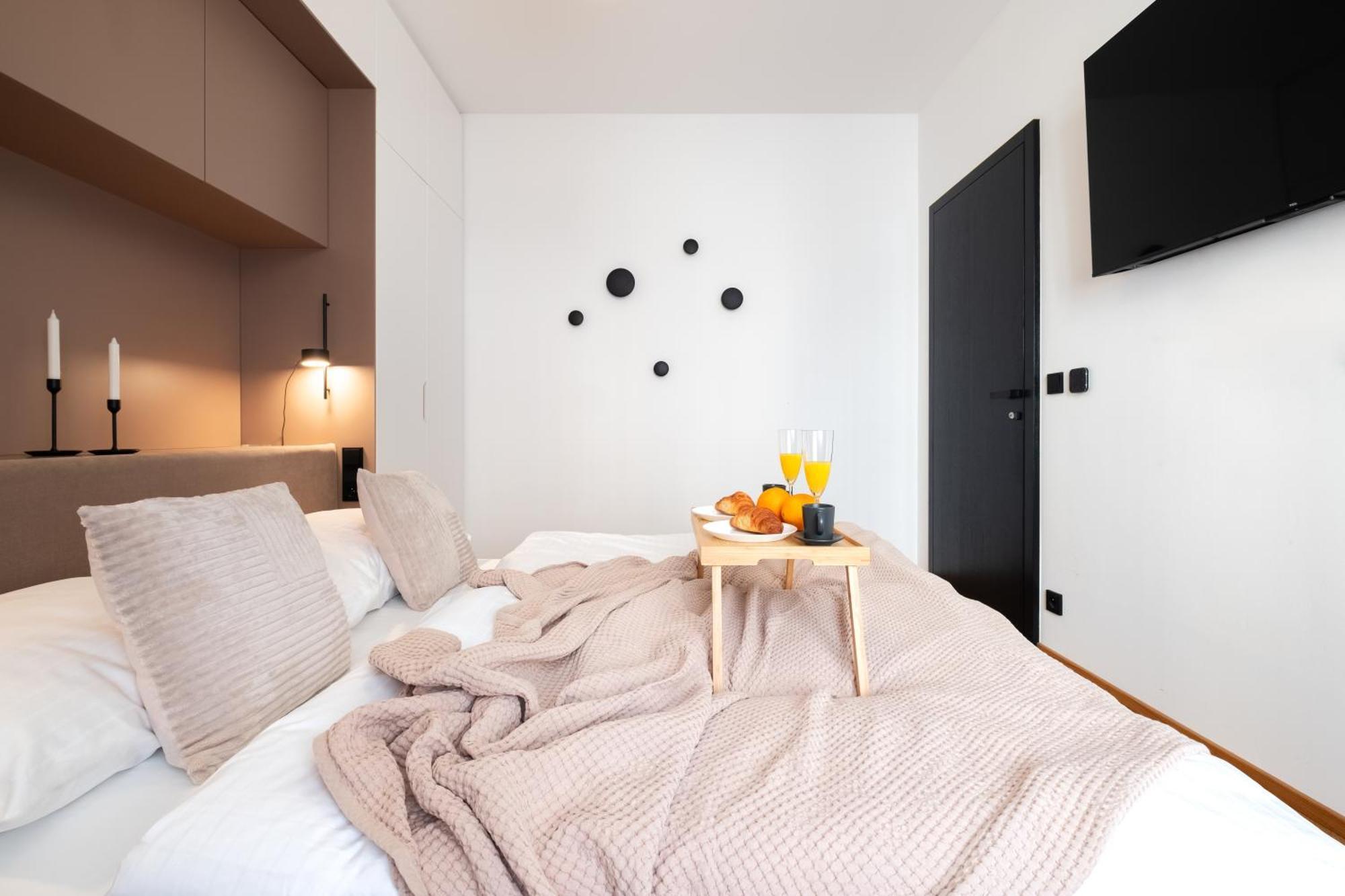Days - Modern With Workspace - Quiet Area Appartement Prague