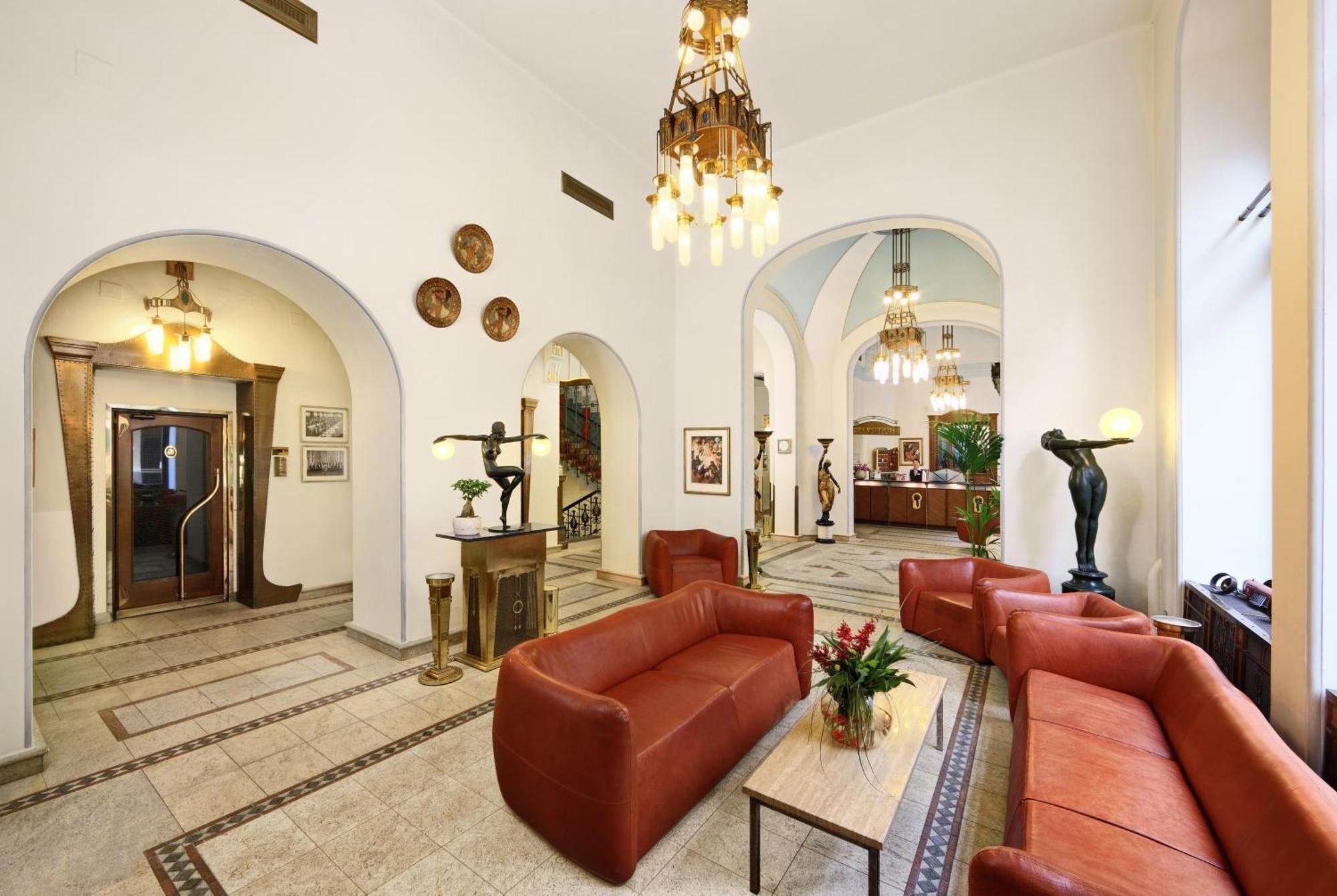 Otel Paris