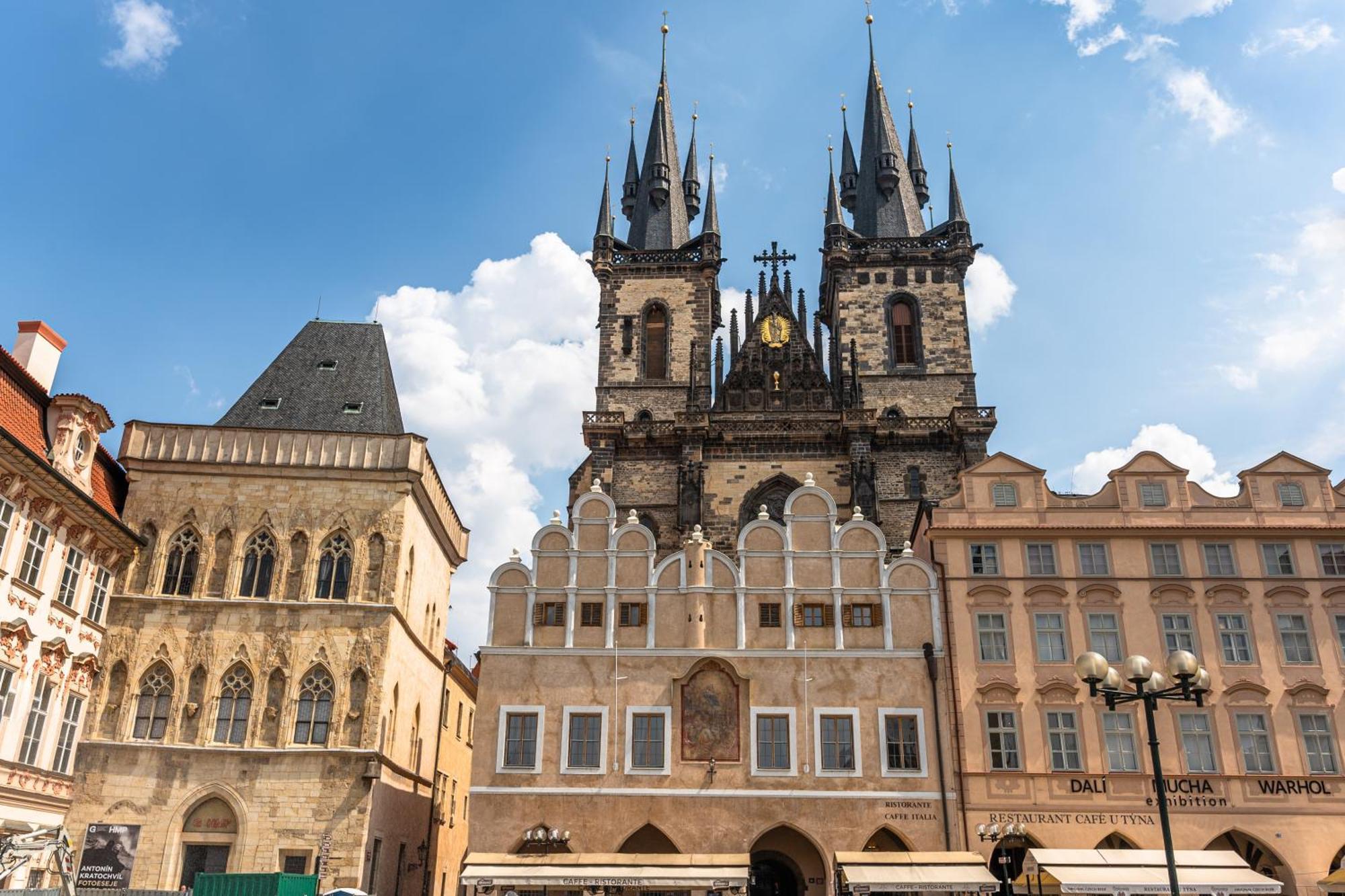 Wishlist Residences - Old Town Square Apartment *