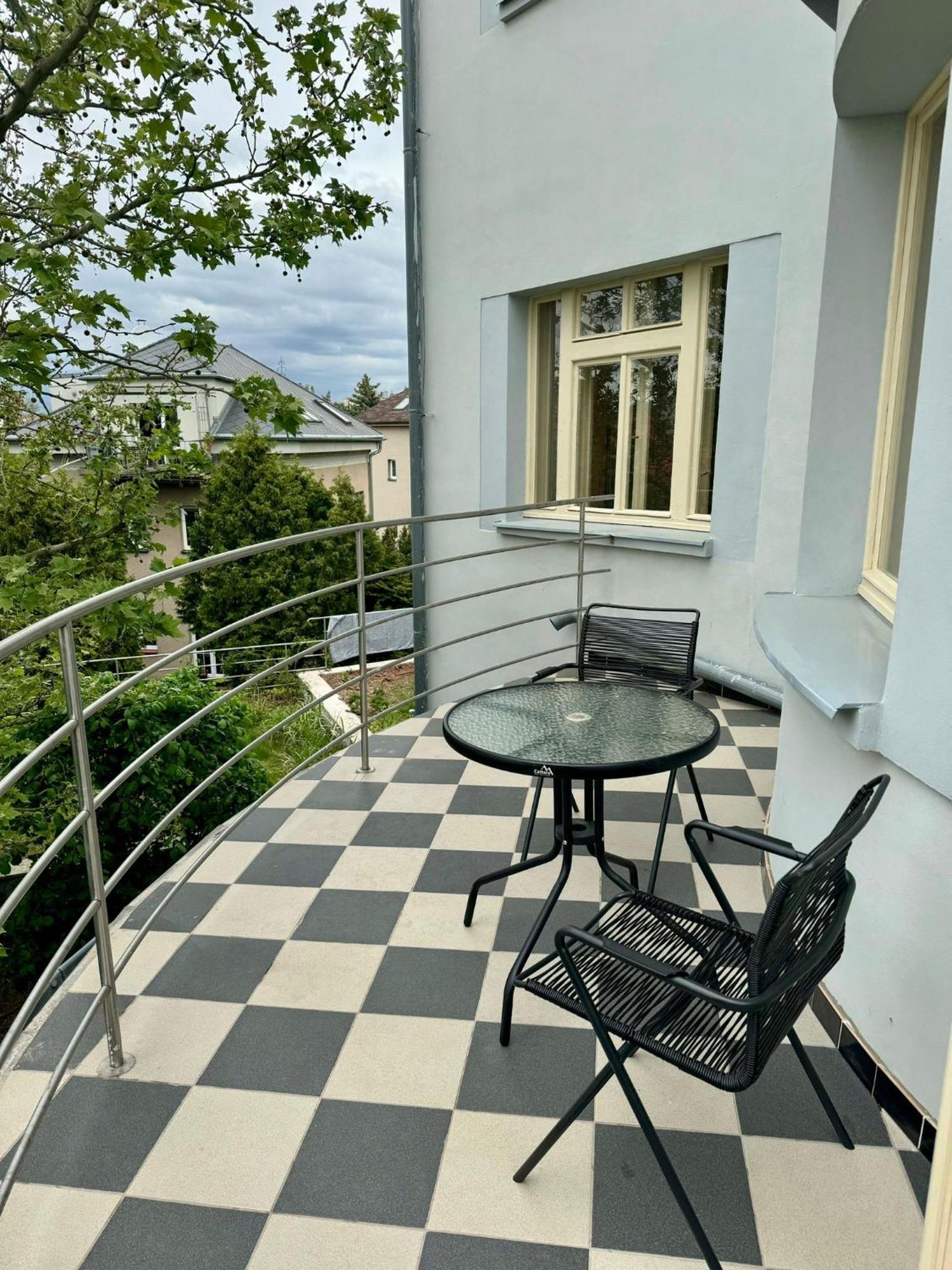 Retro Villa Prague 700Sqm Indoor-Pool, Sauna, Bbq, Table Soccer Villa *