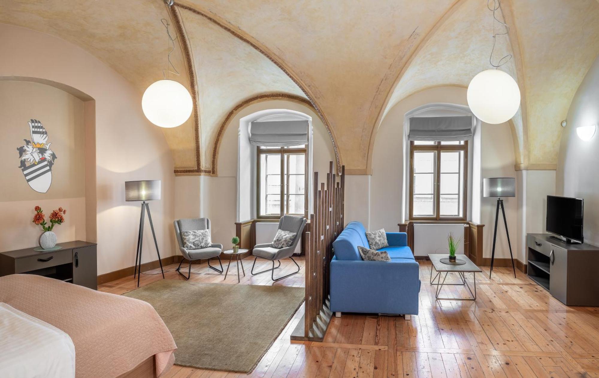 Apartment 3 Epoques By Adrez Prague