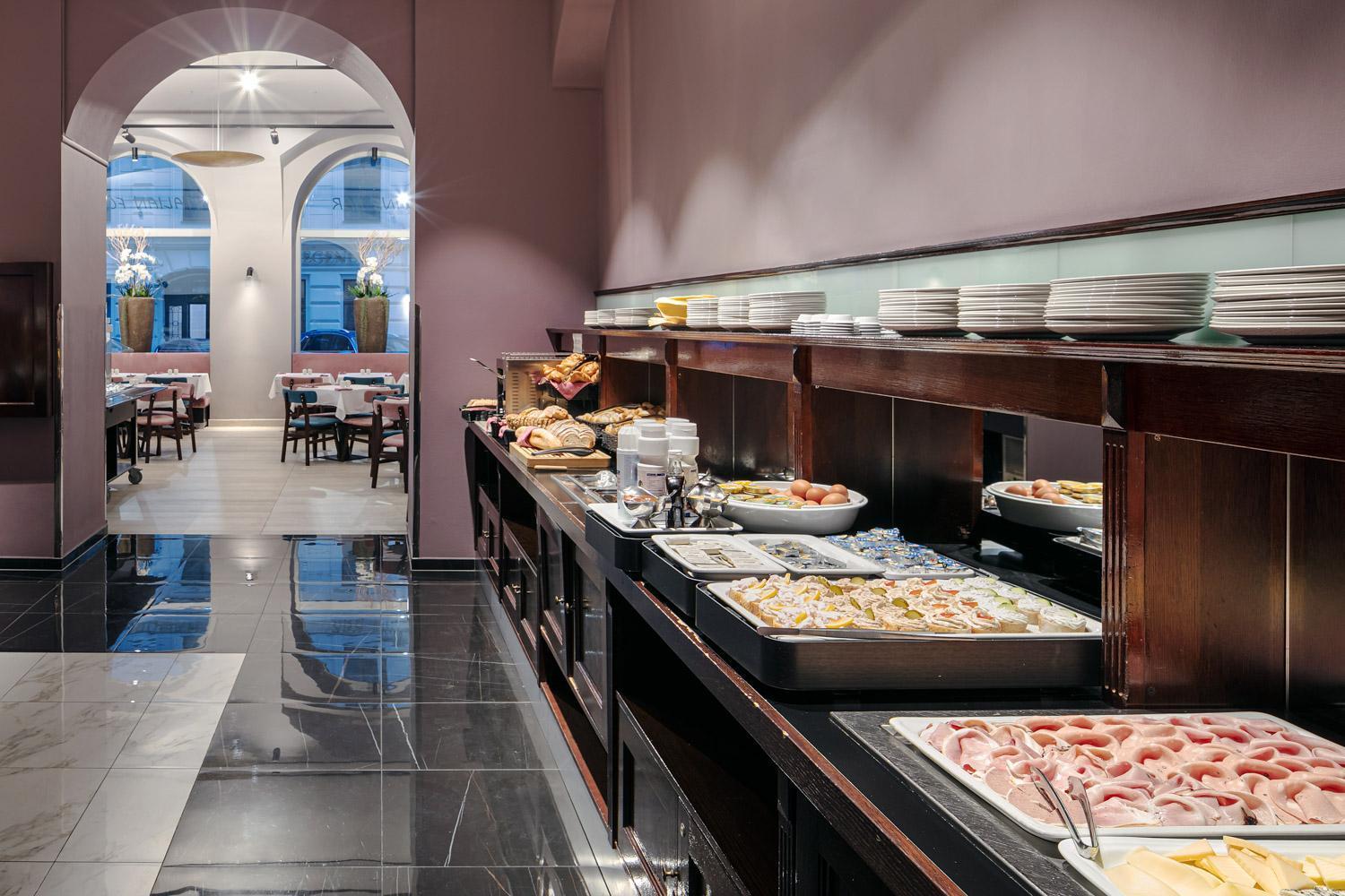 Otel Michelangelo Grand 5*