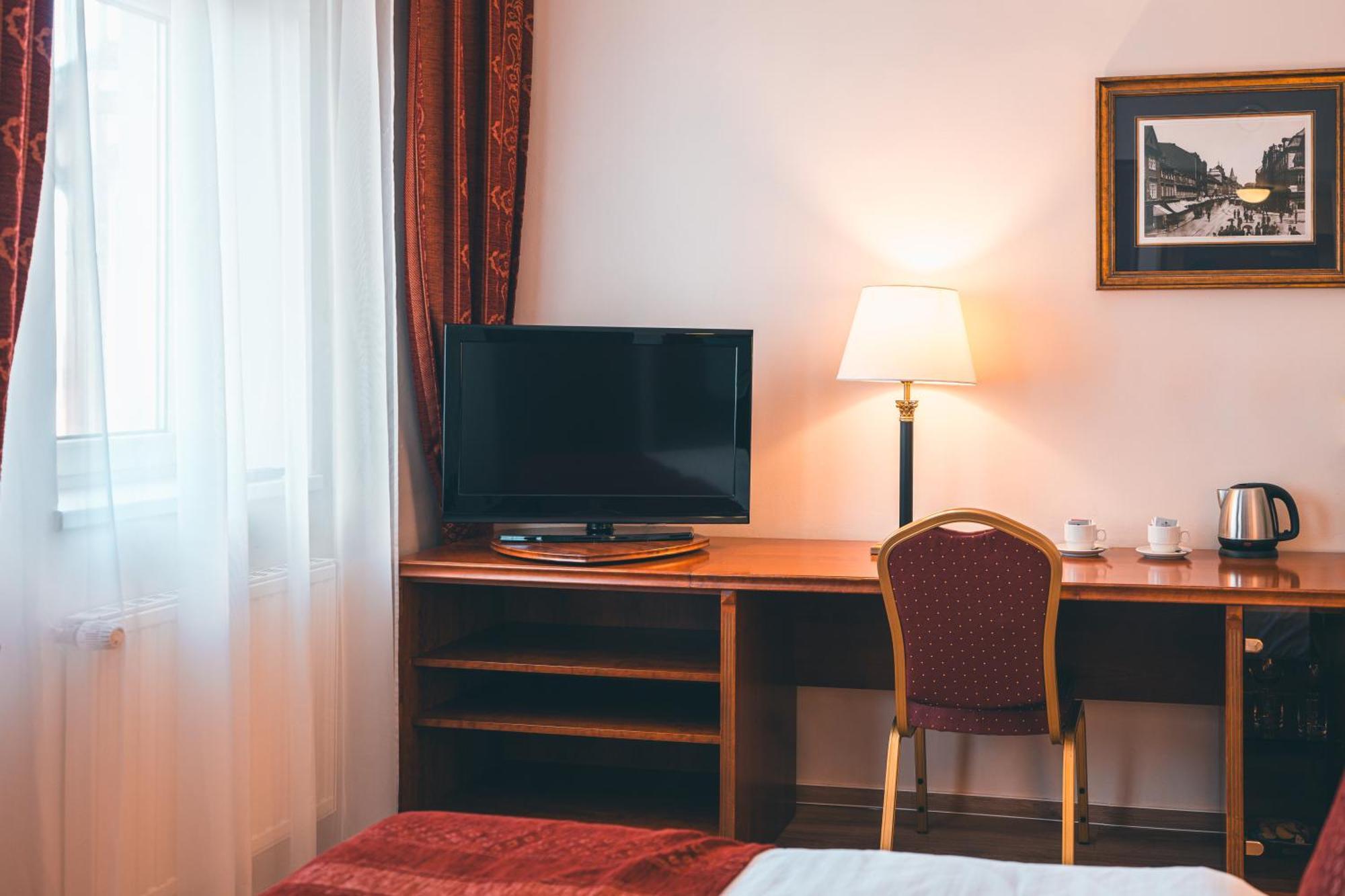 Ariston Hotel 4*
