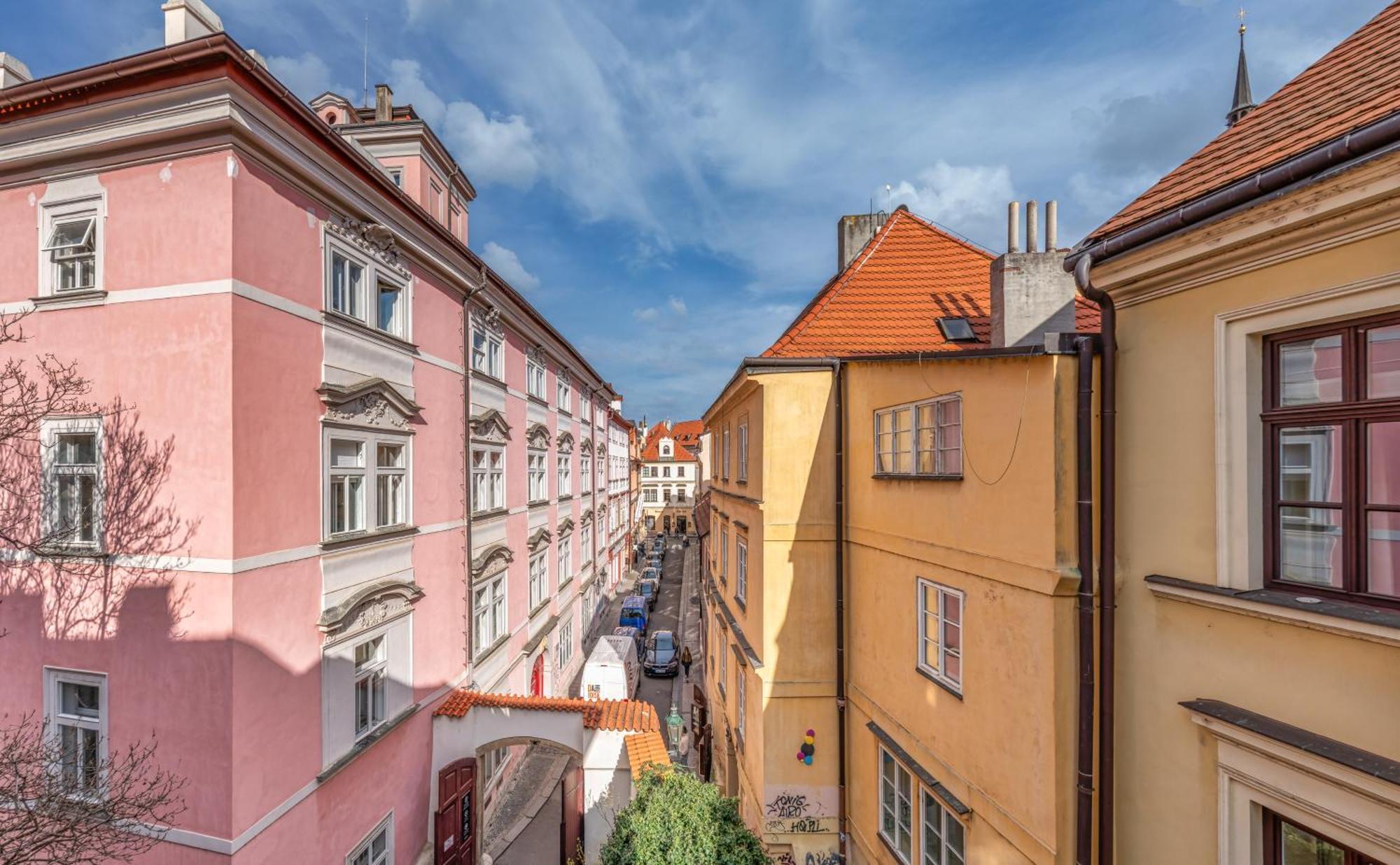 Apartment 3 Epoques By Adrez Prague