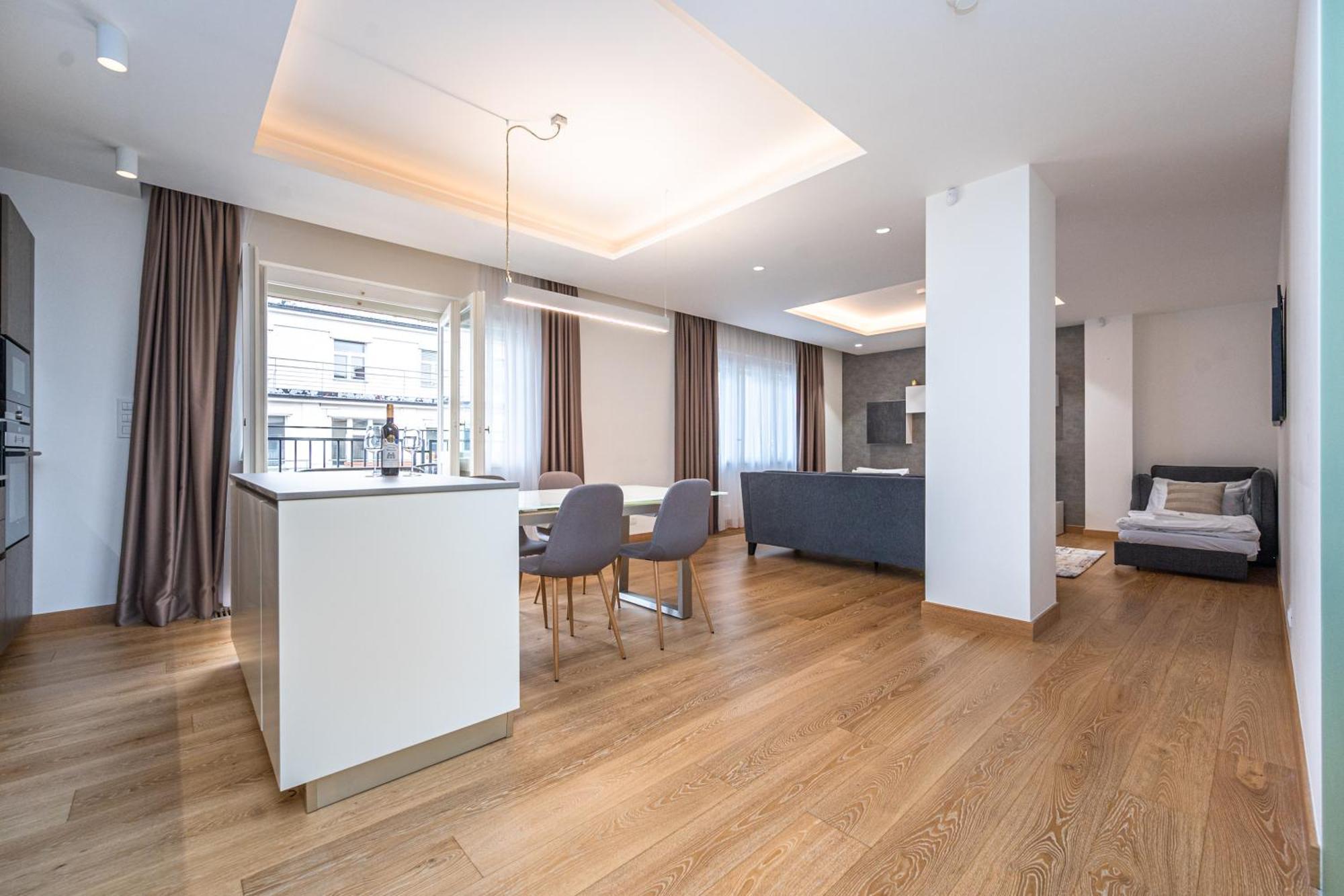 Wishlist Residences - Karlin Free Parking Apartment *