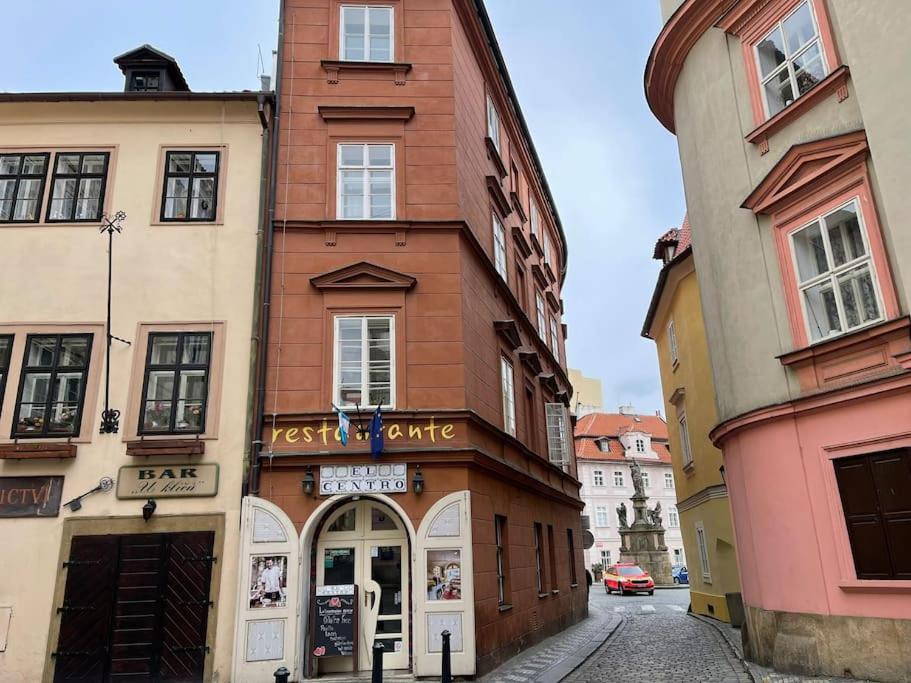 Cozygem Apt 2 Mins Walk Charles Bridge Appartement Prague