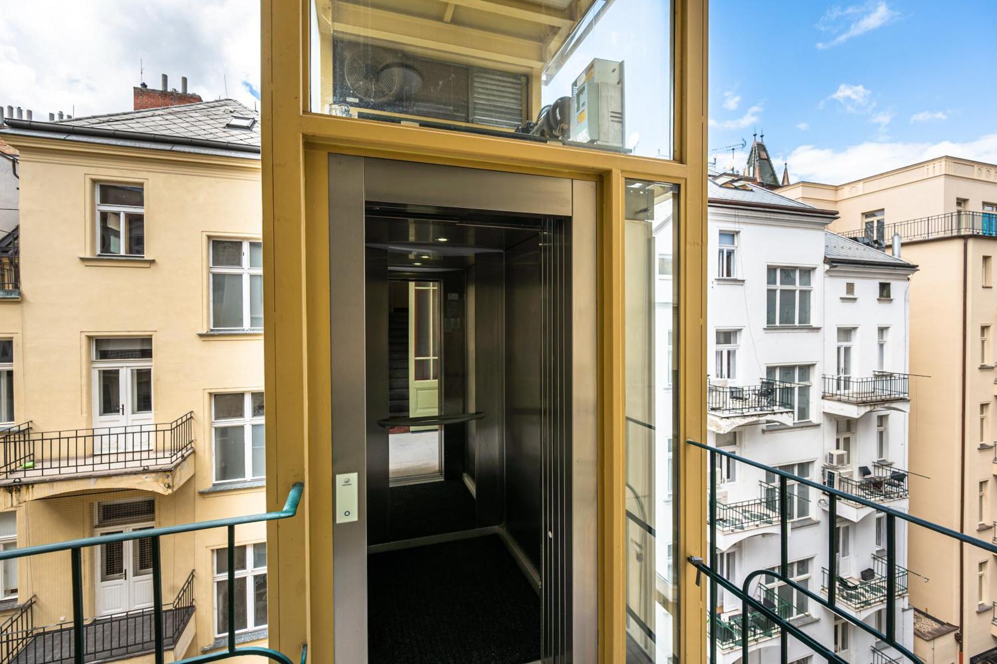 Wishlist Residences - Old Town Square Apartment Prague