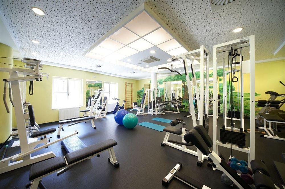 Capital Aparthotel 3*