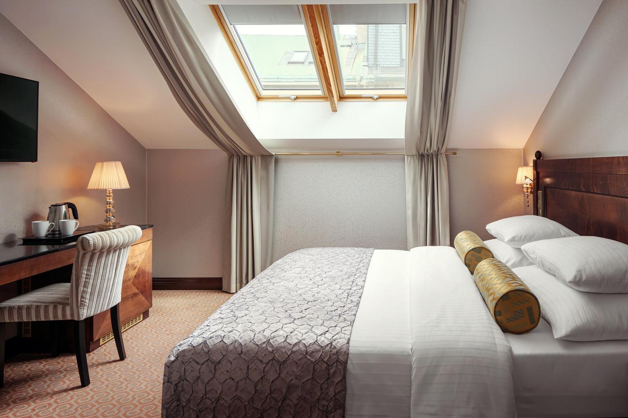 Cosmopolitan Hotel Praga