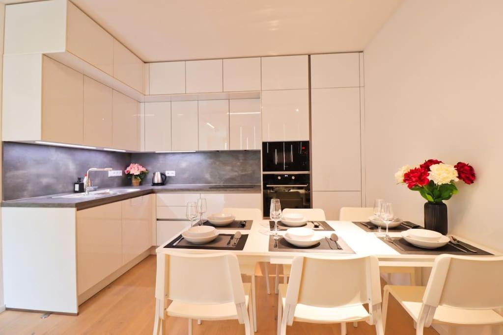 The Peony In Smichov, 5 Apartamento