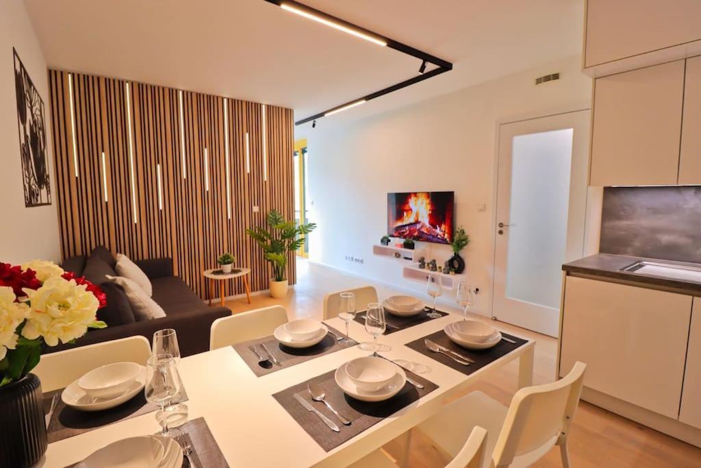 The Peony In Smichov, 5 * Praga