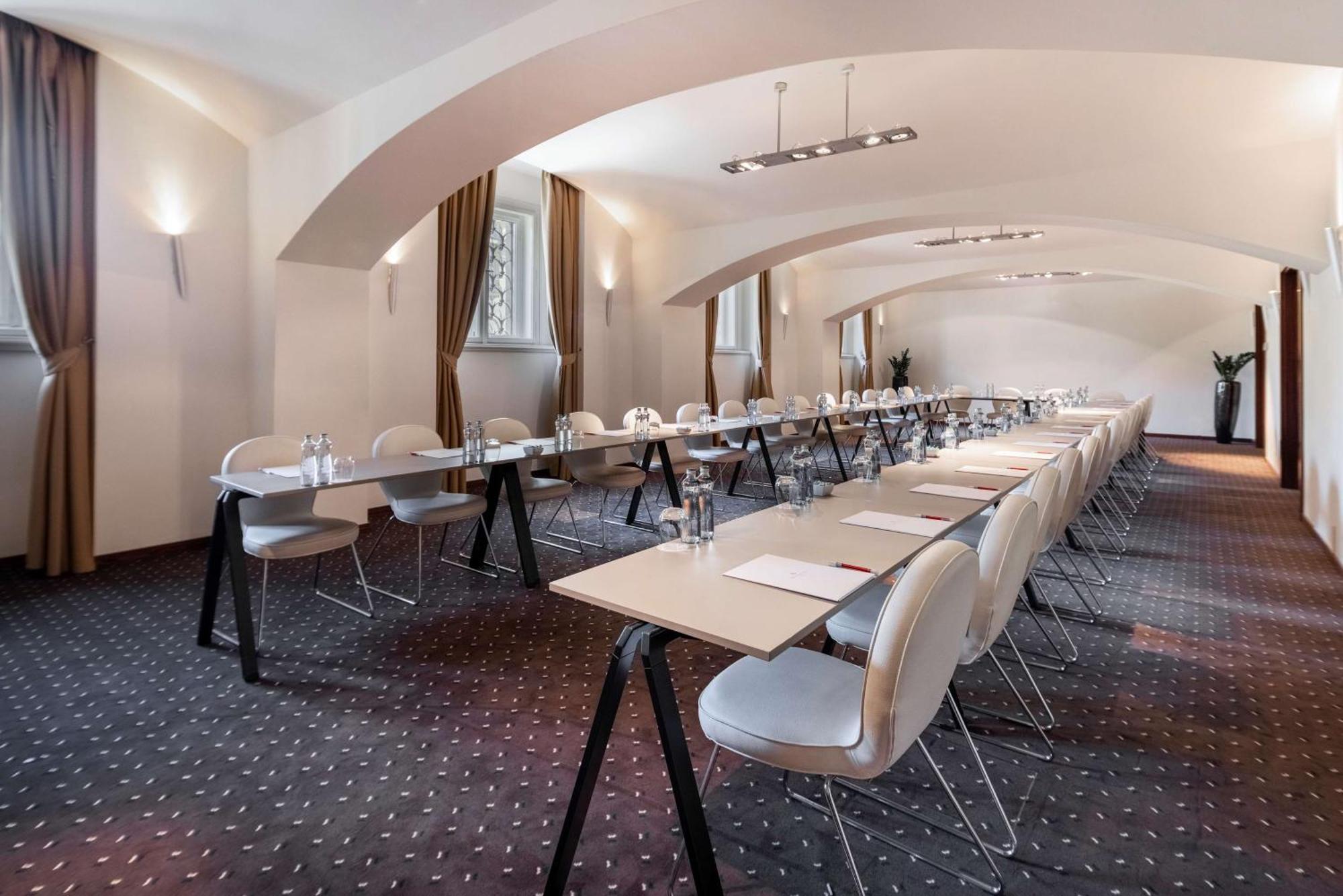 Otel Nh Collection Carlo Iv Prag