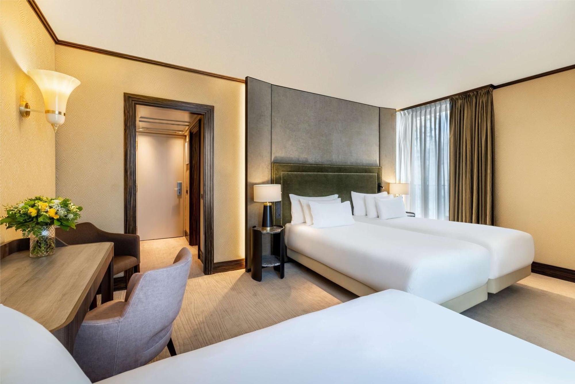 Nh Collection Carlo Iv 5* Prag