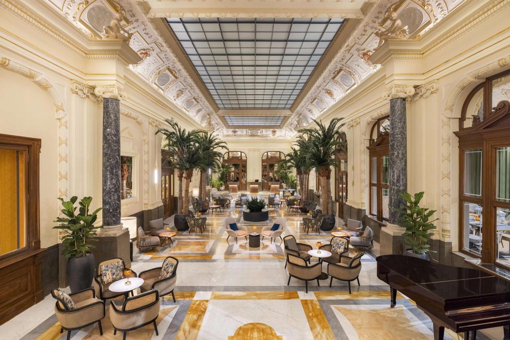 Nh Collection Carlo Iv Otel 5*