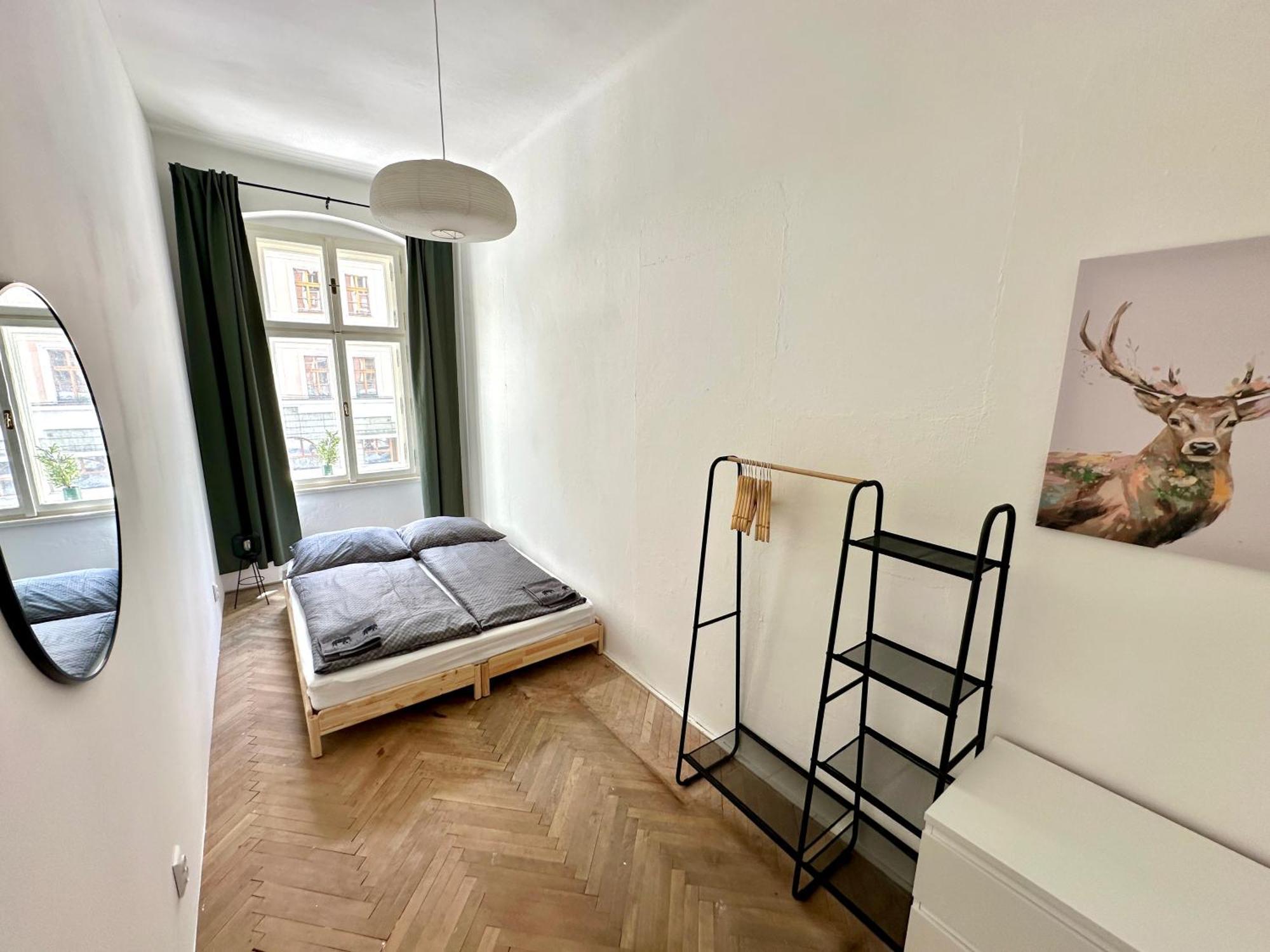 Apartment Location In Prague! 4 Bedrooms And Super Host! *