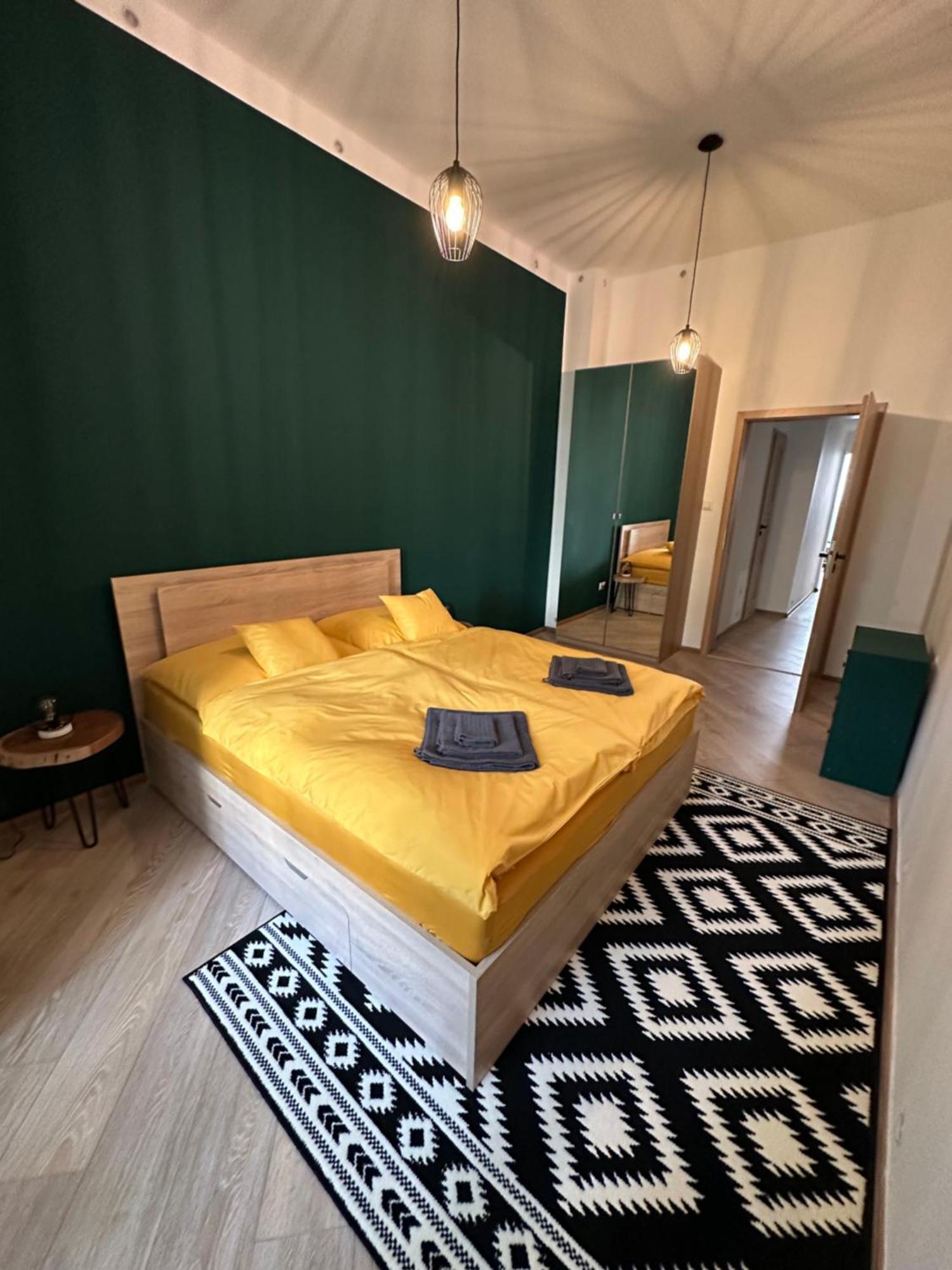 Apartment Modern In The Heart Of Vrsovice *