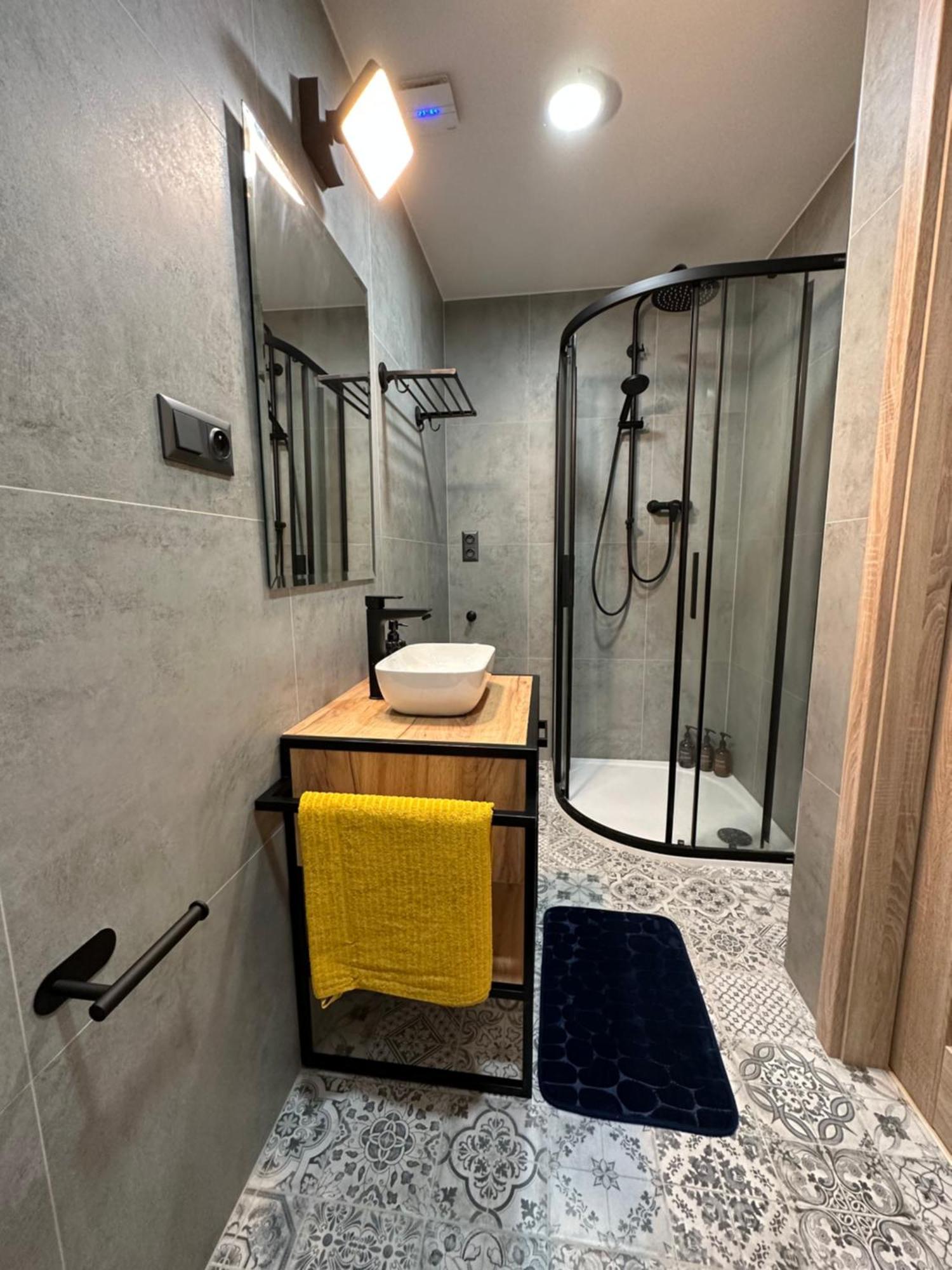 Apartment Modern In The Heart Of Vrsovice Prague