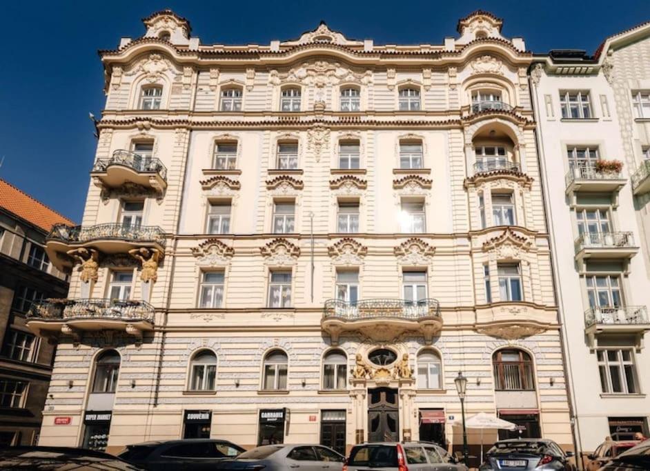 Heritage Haven Charming 3br Center Prague