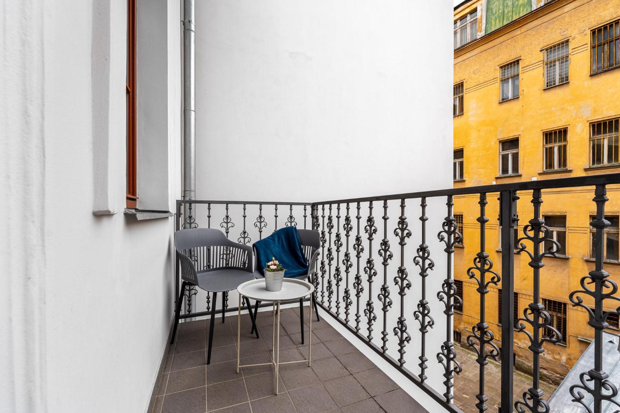 Elegant Located In The Centre Of * Prague