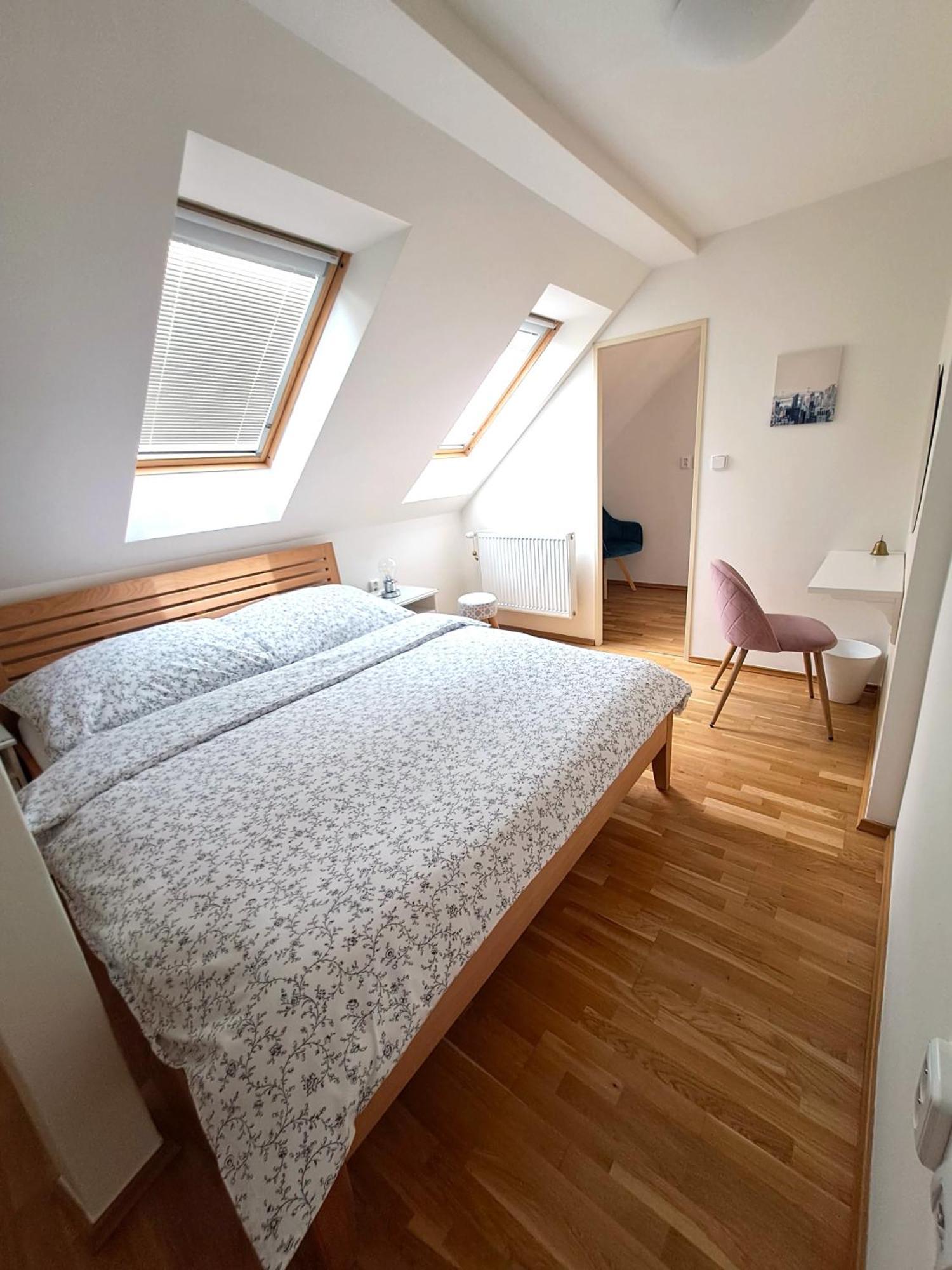 Apartmanovy Dum Se Zahradou V Klidne Casti Prahy Daire *
