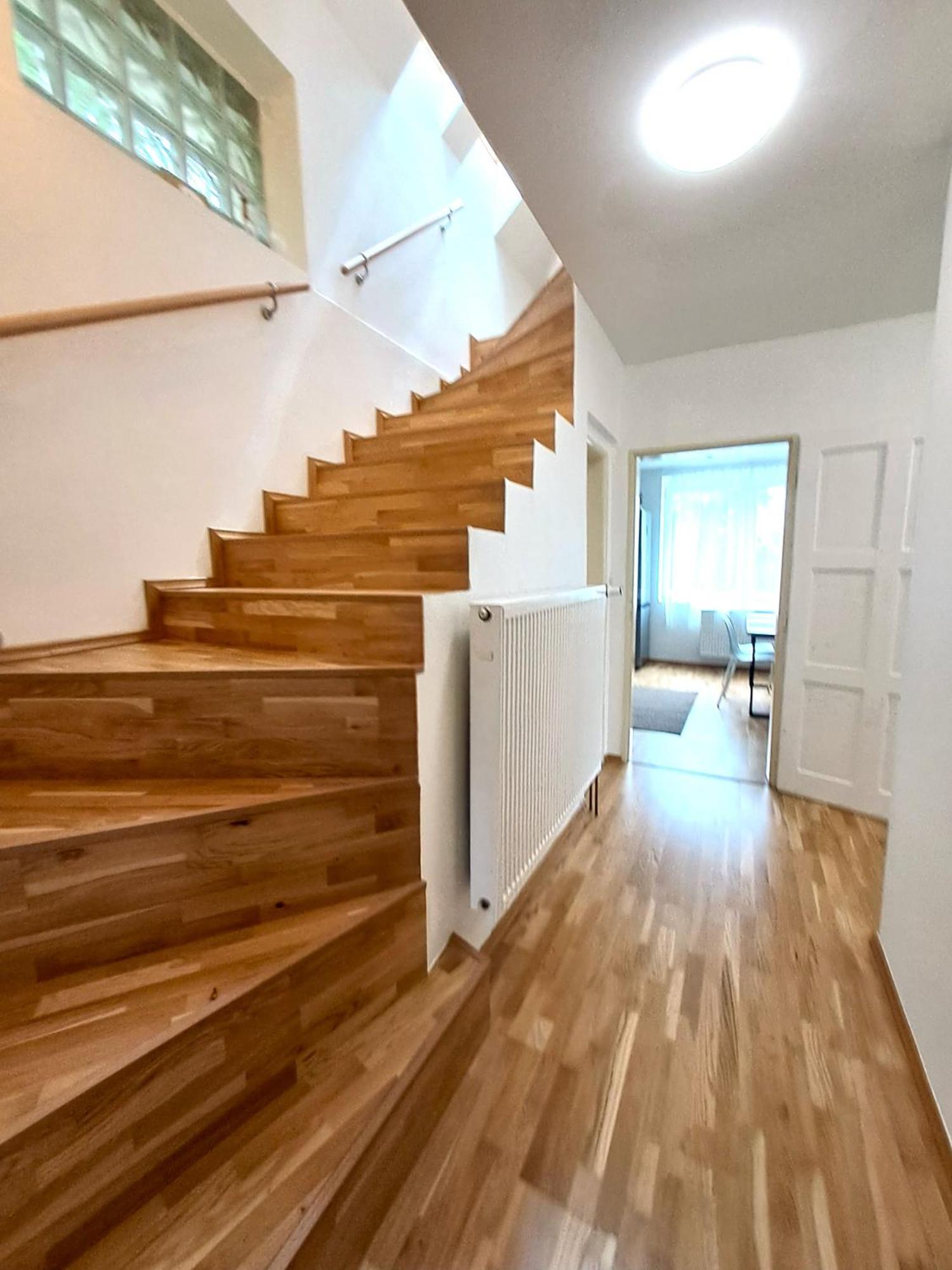 Daire Apartmanovy Dum Se Zahradou V Klidne Casti Prahy Prag
