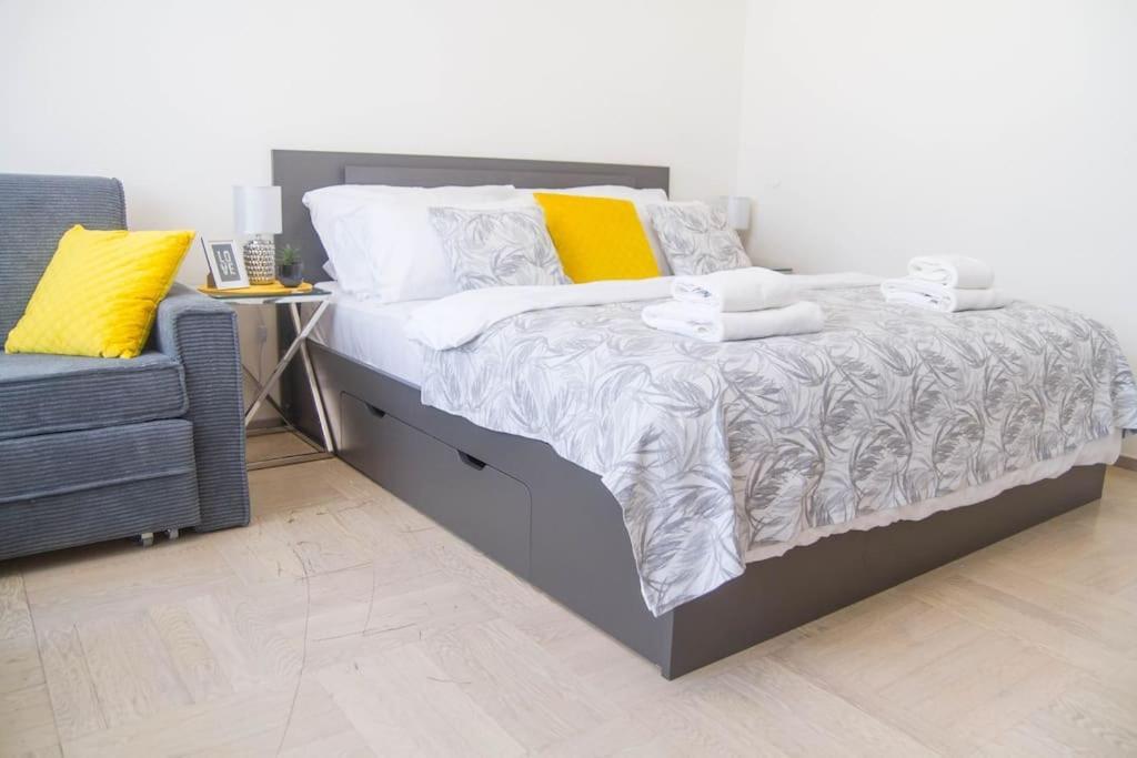 Apartment Luxury Near Charles Bridge
