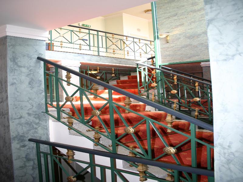 Ea Royal Esprit 4* Prague