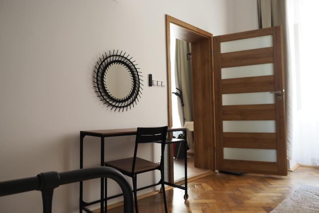 Victoria Apartment