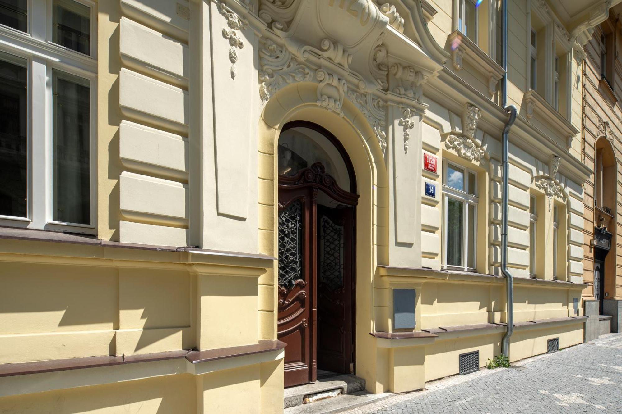 Amazing Zborovska Apartment Prag