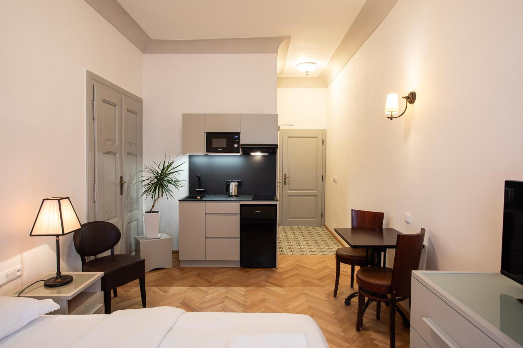 Residence Thunovska