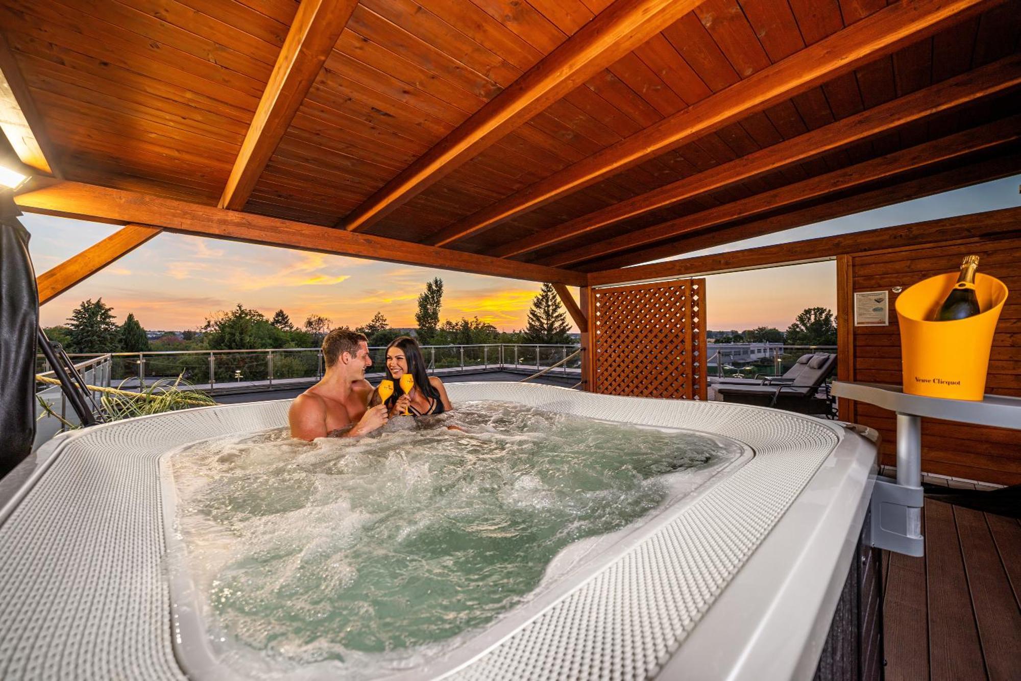 Hotel Aura Design&garden Pool