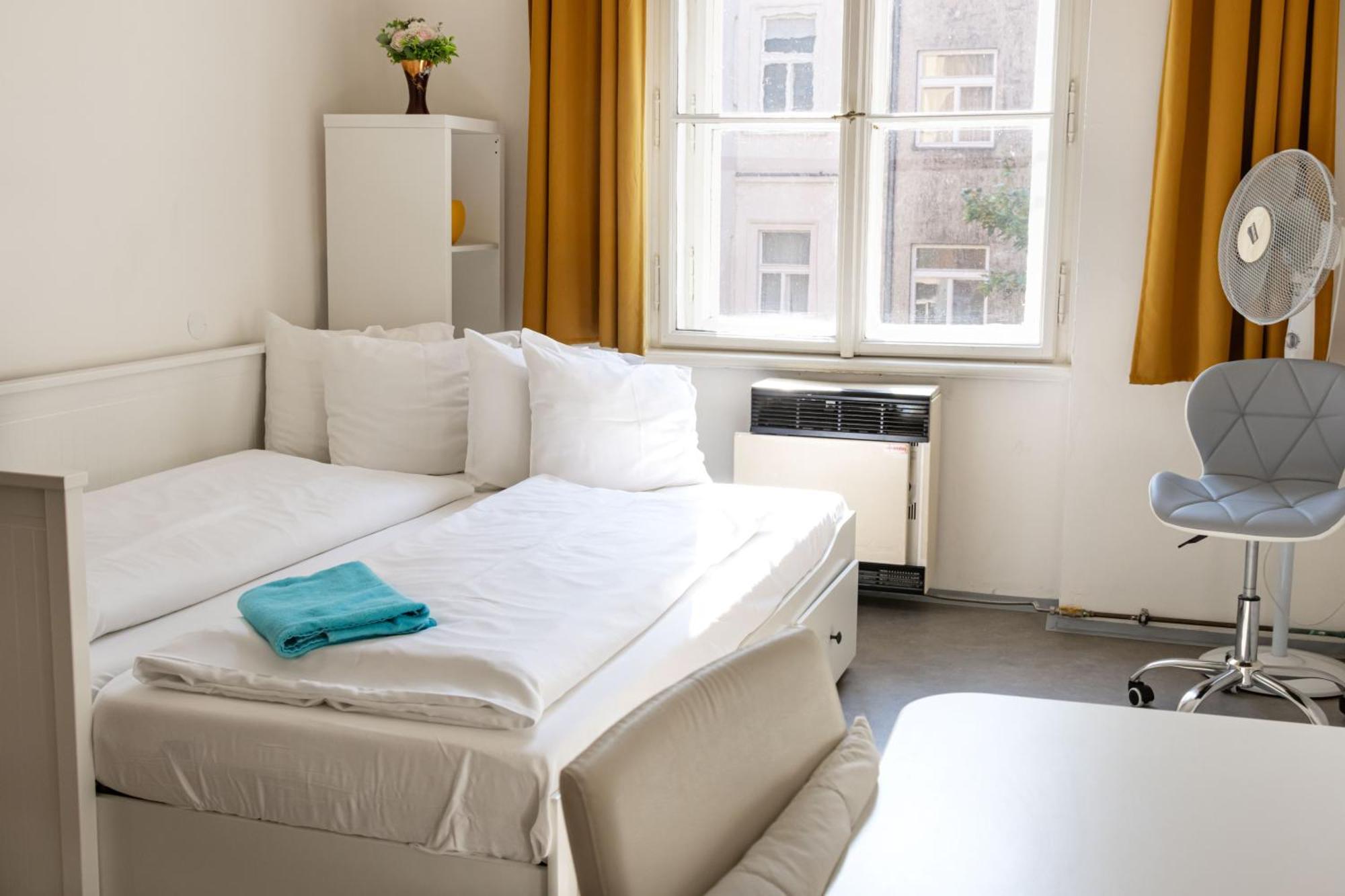 Daire In Mala Strana - 10 Minutes From Charles Bridge