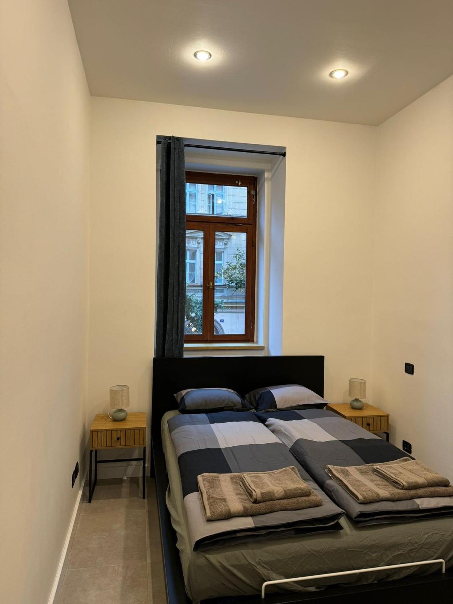Cool Vitkova With Balcony Apartment Prague