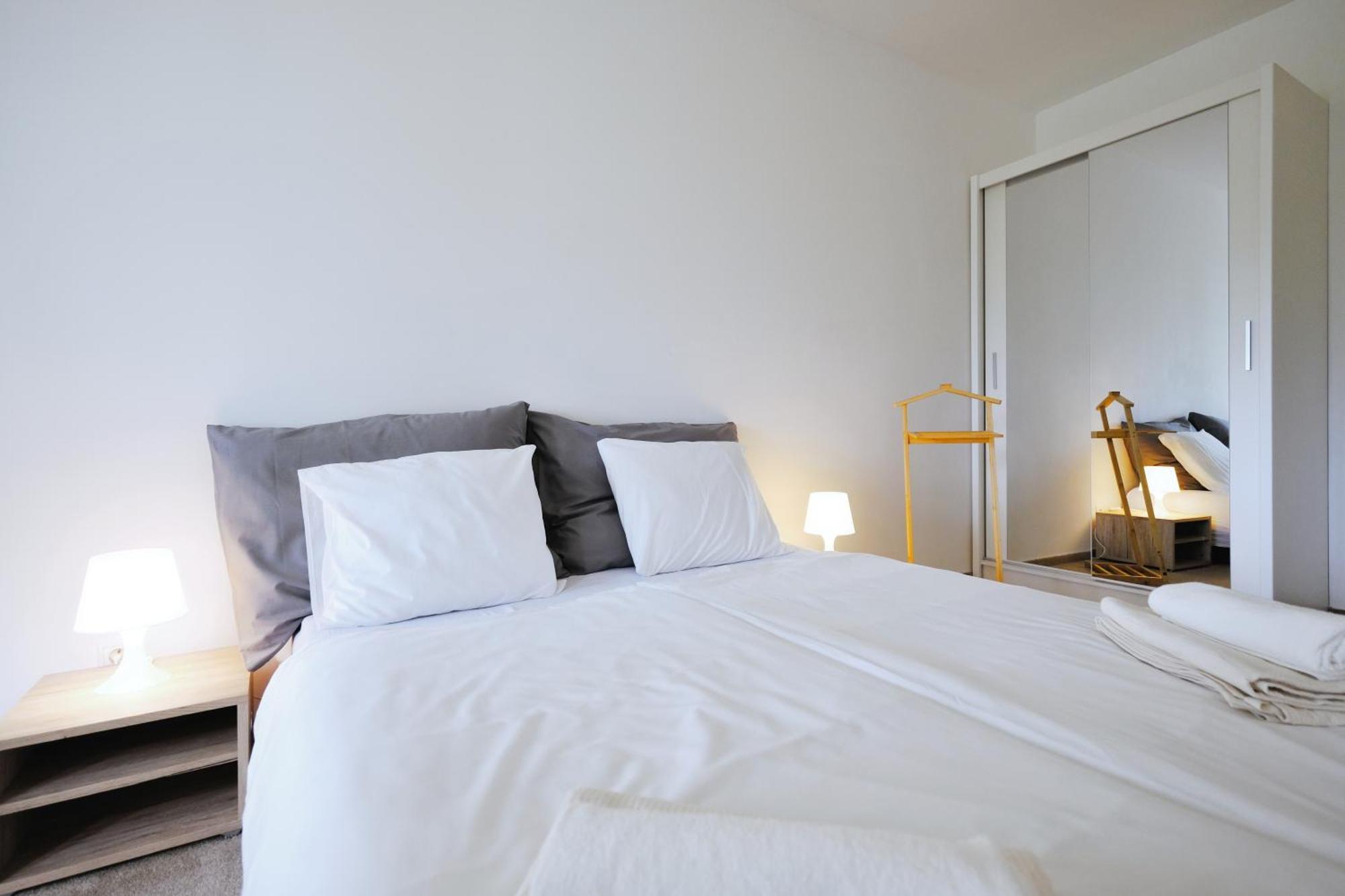 Vida Prostorny 220 M2 3br S Krbem A Zahradou, Idealni Pro Rodiny * Prague