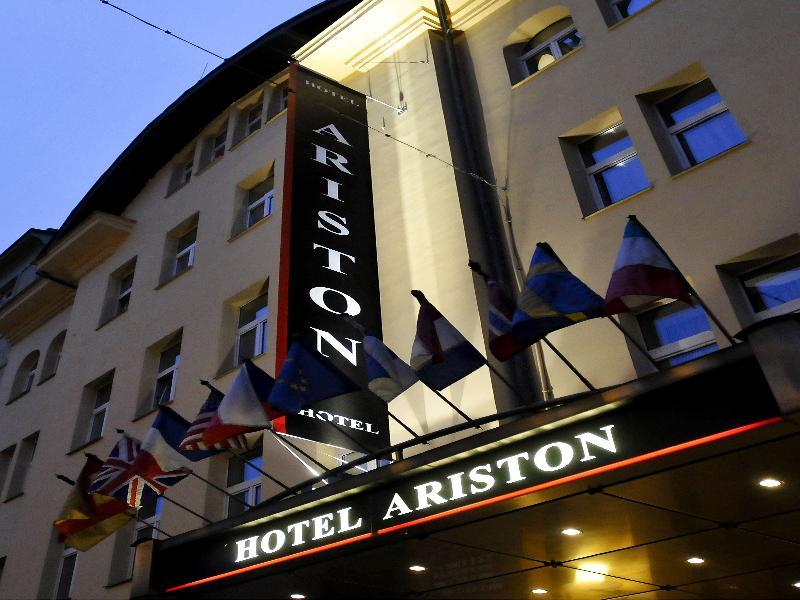 Ariston 4*