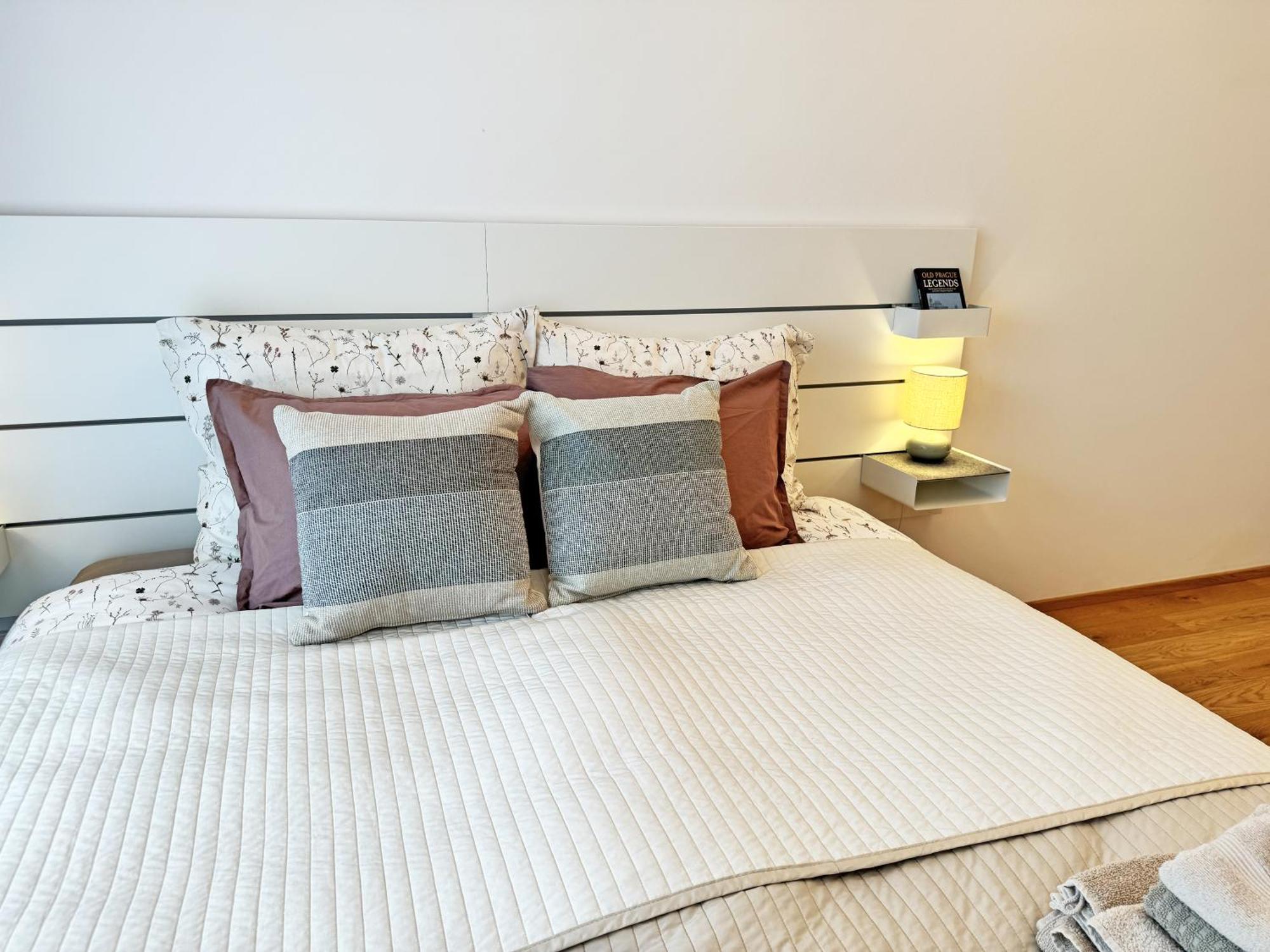 New Studio, King Bed, Free Parking, Terrace Apartamento *