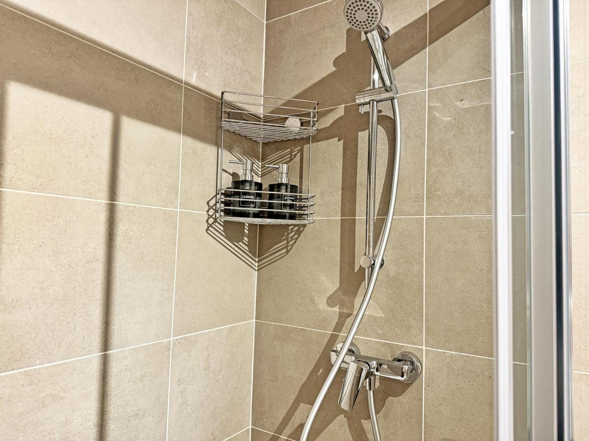 New Studio, King Bed, Free Parking, Terrace Apartamento *