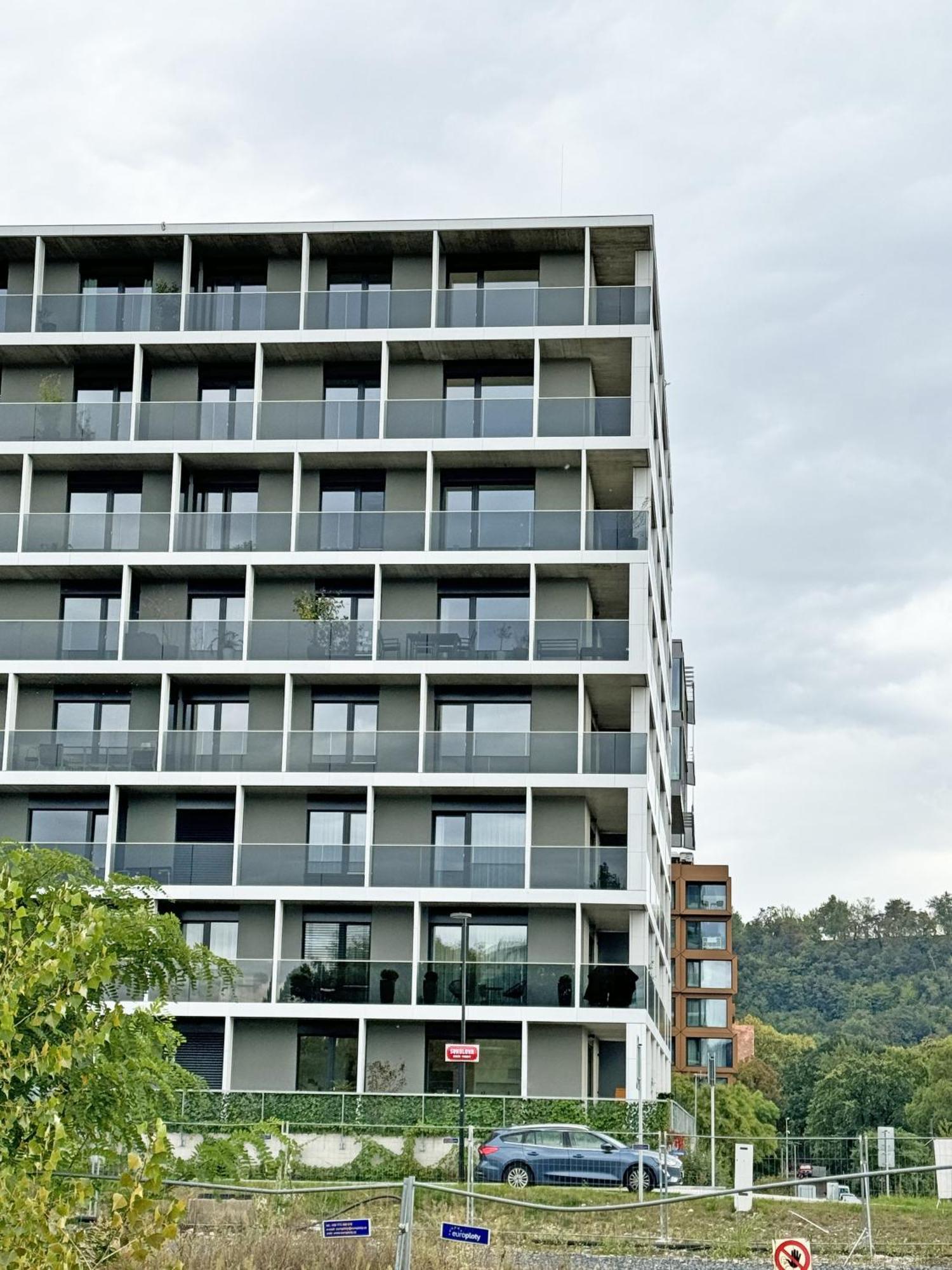 New Studio, King Bed, Free Parking, Terrace Apartamento *