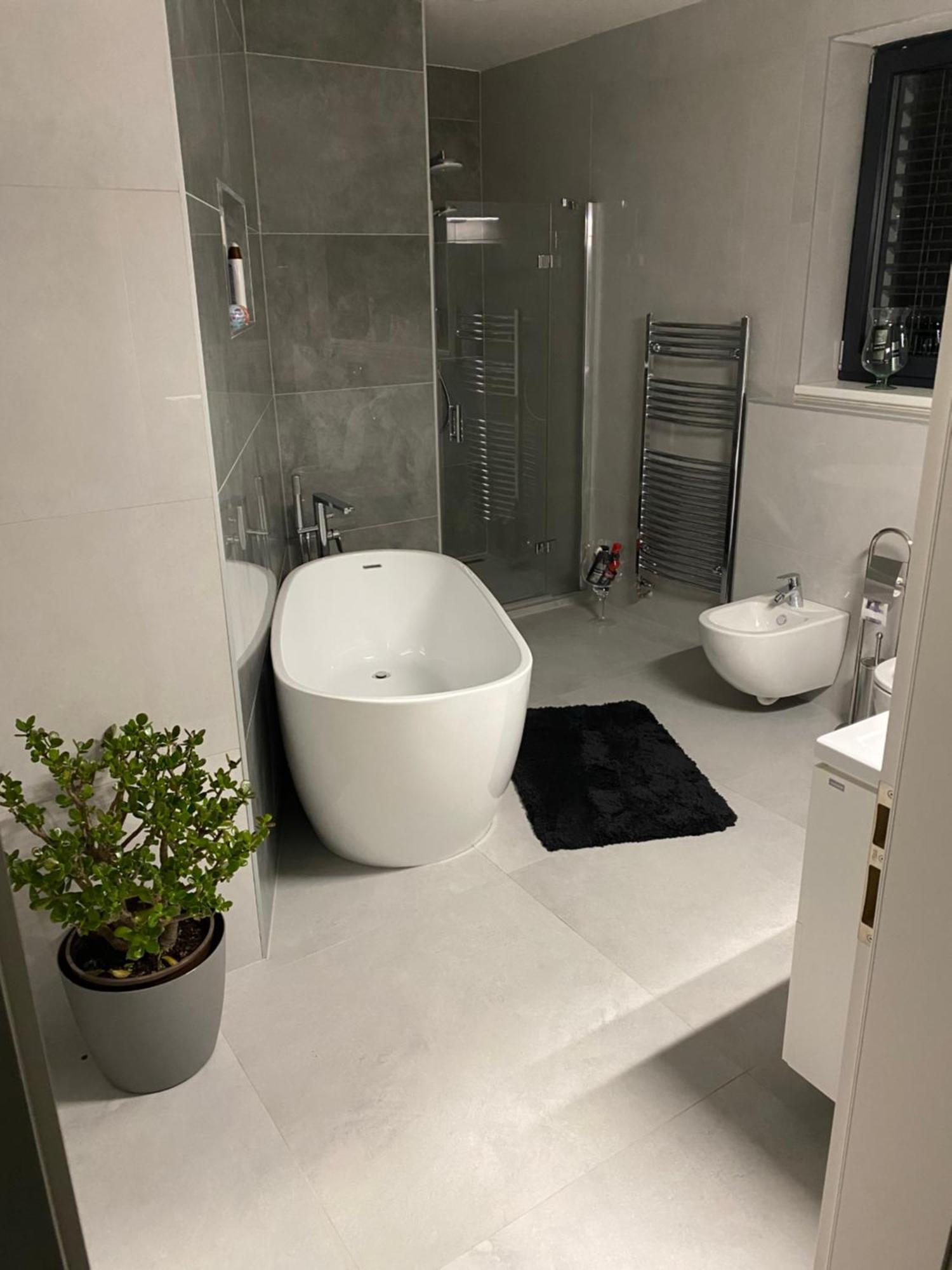 Airport Luxury & Apartment *