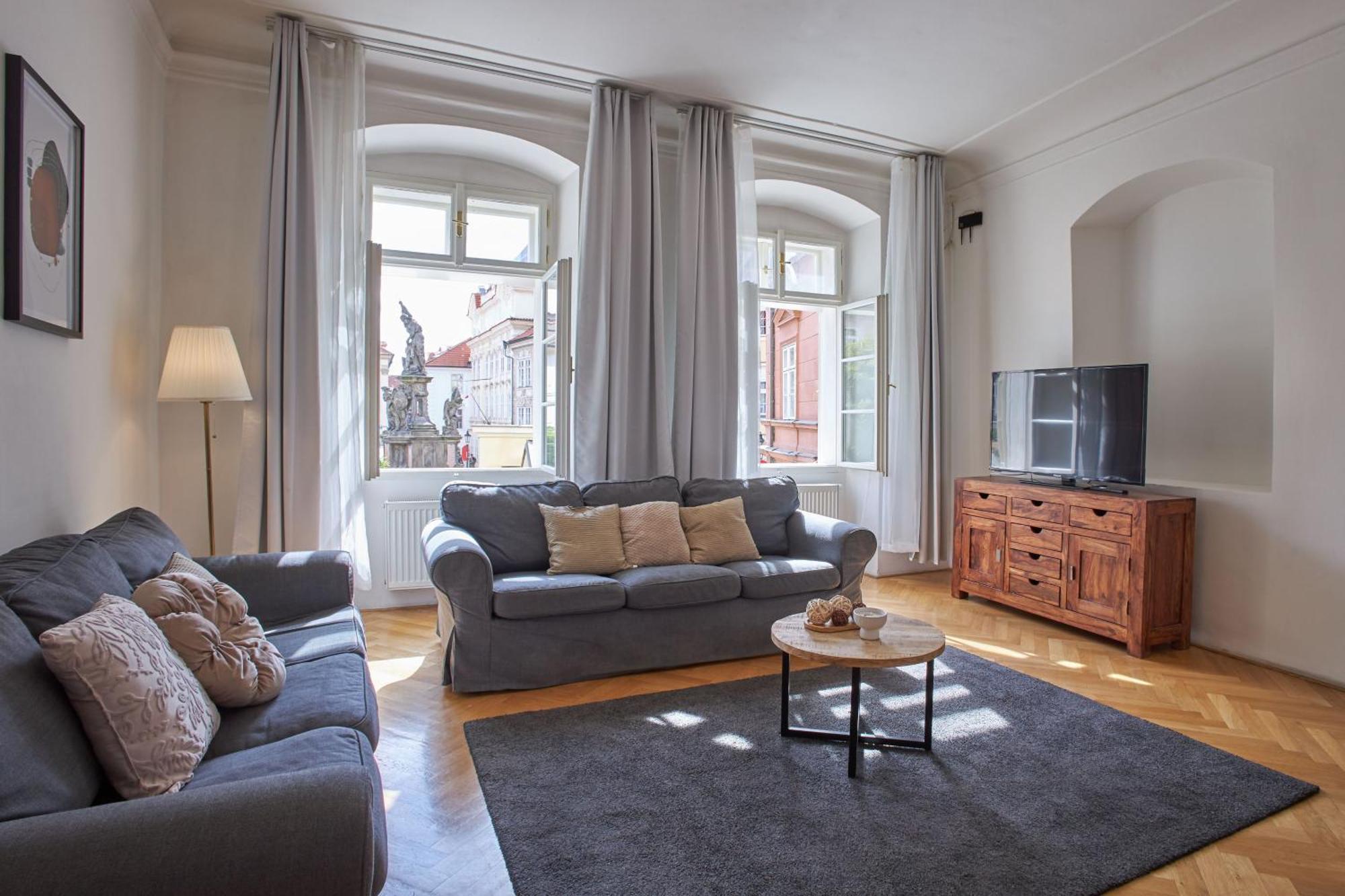 Charles Bridge Aparthotel Prague