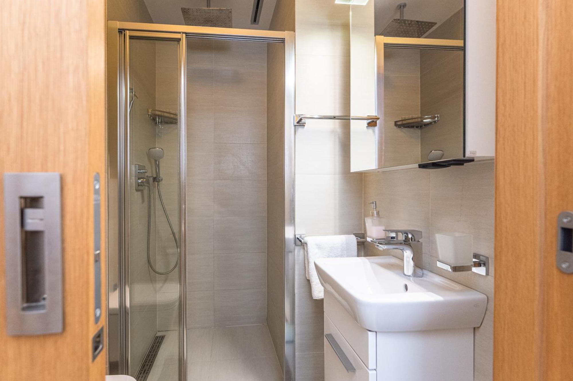 Apartment Wishlist Residences - Karlin Free Parking