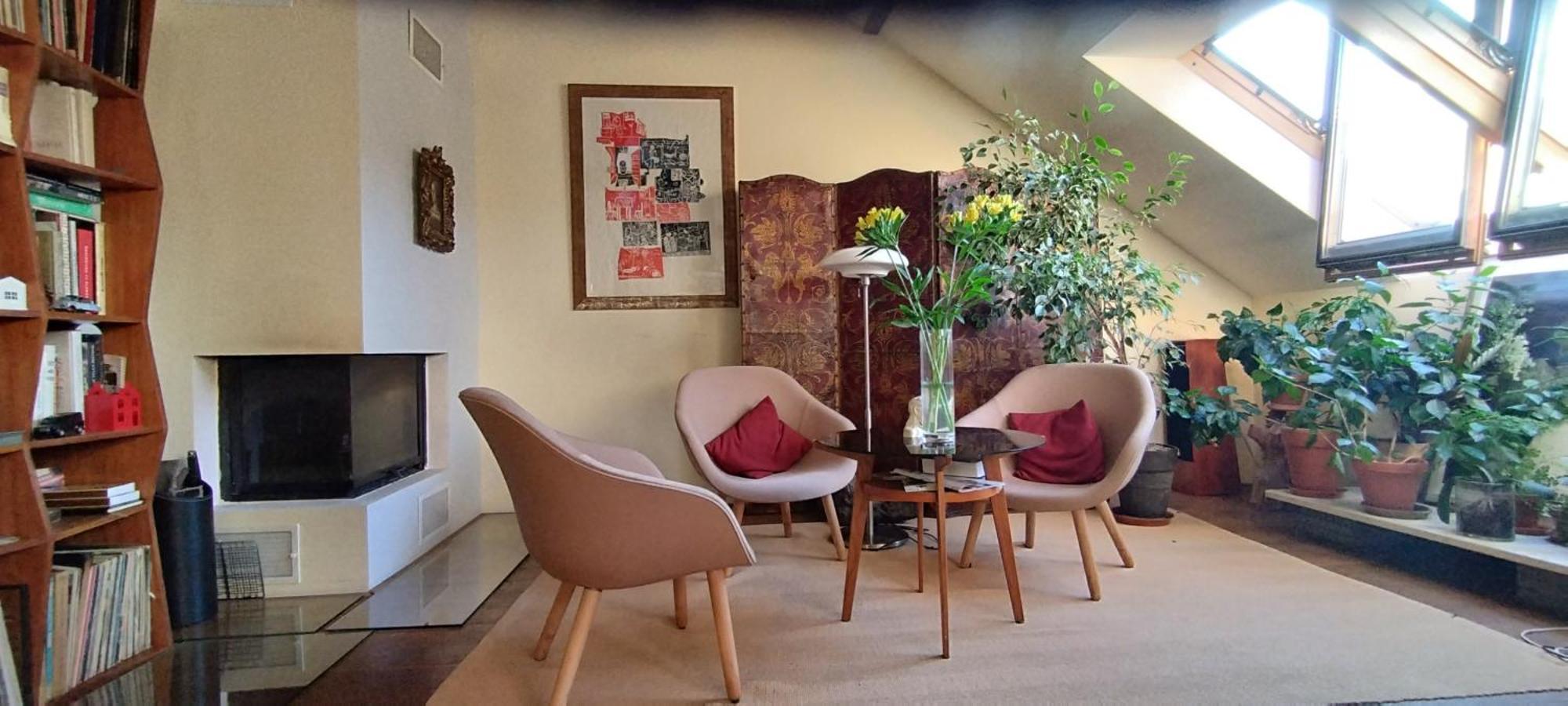 Guestrooms, Rooftop With Garden, Spacious Living Room, Character And Fireplace * Praga