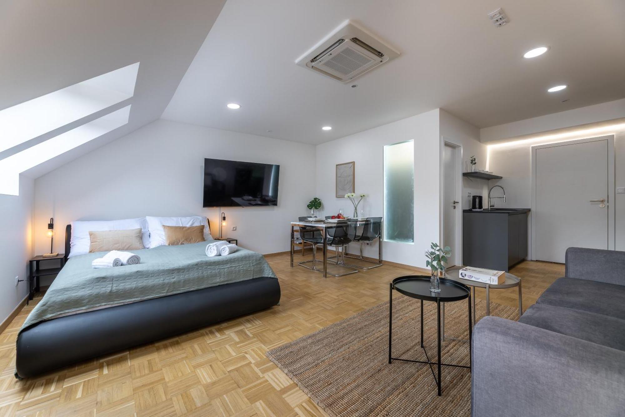 Kip Old Town Modern With Free Parking & Ac Prague