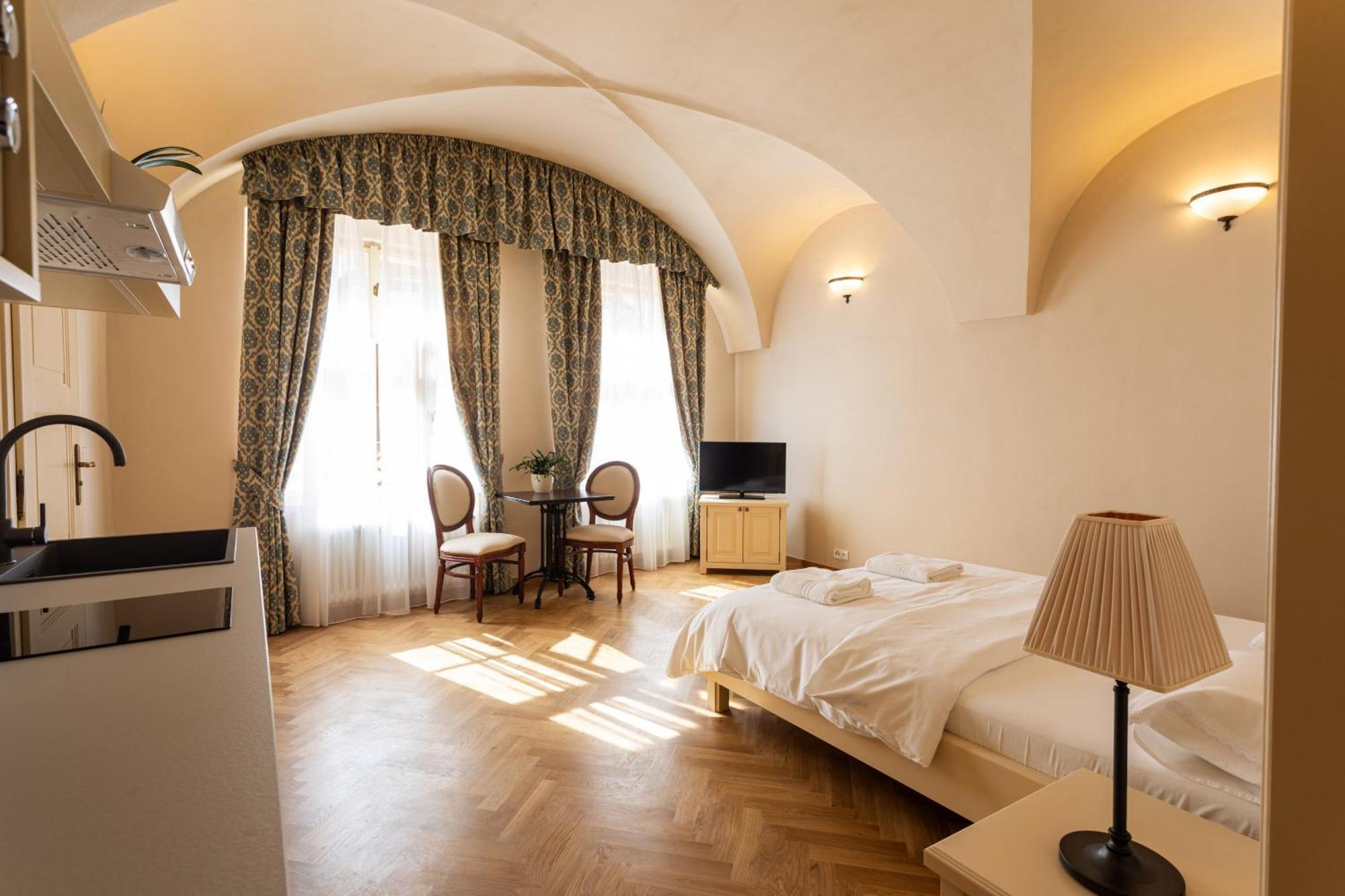 Residence Thunovska Apartamento *