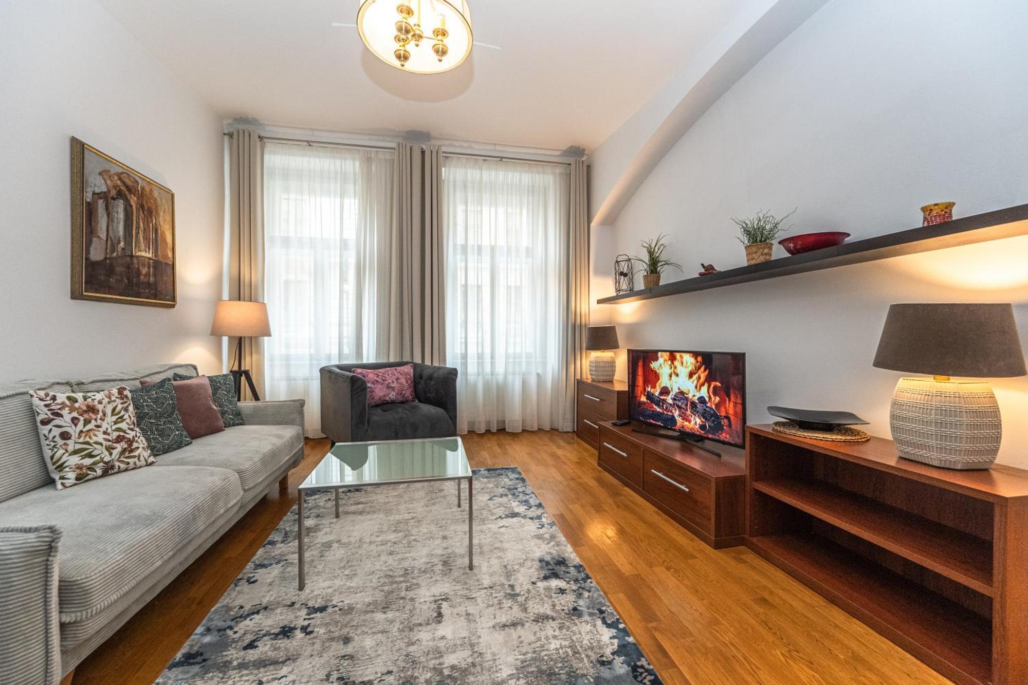 Wishlist Residences - Old Town Square Apartment *