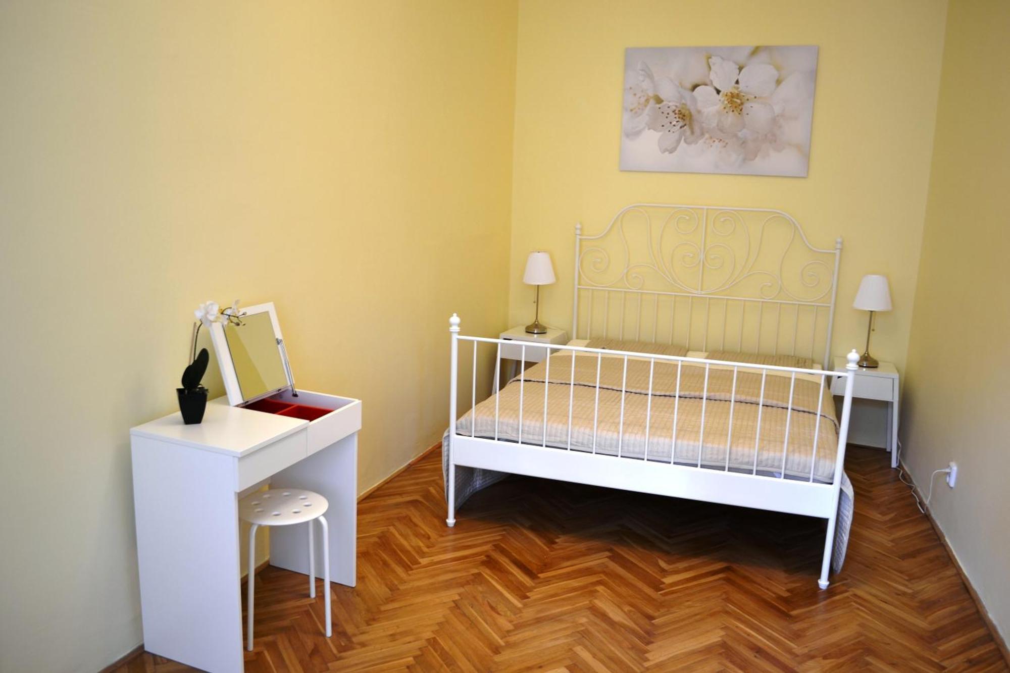 Apartment Sunflower 2bdr Flat By Ruterra