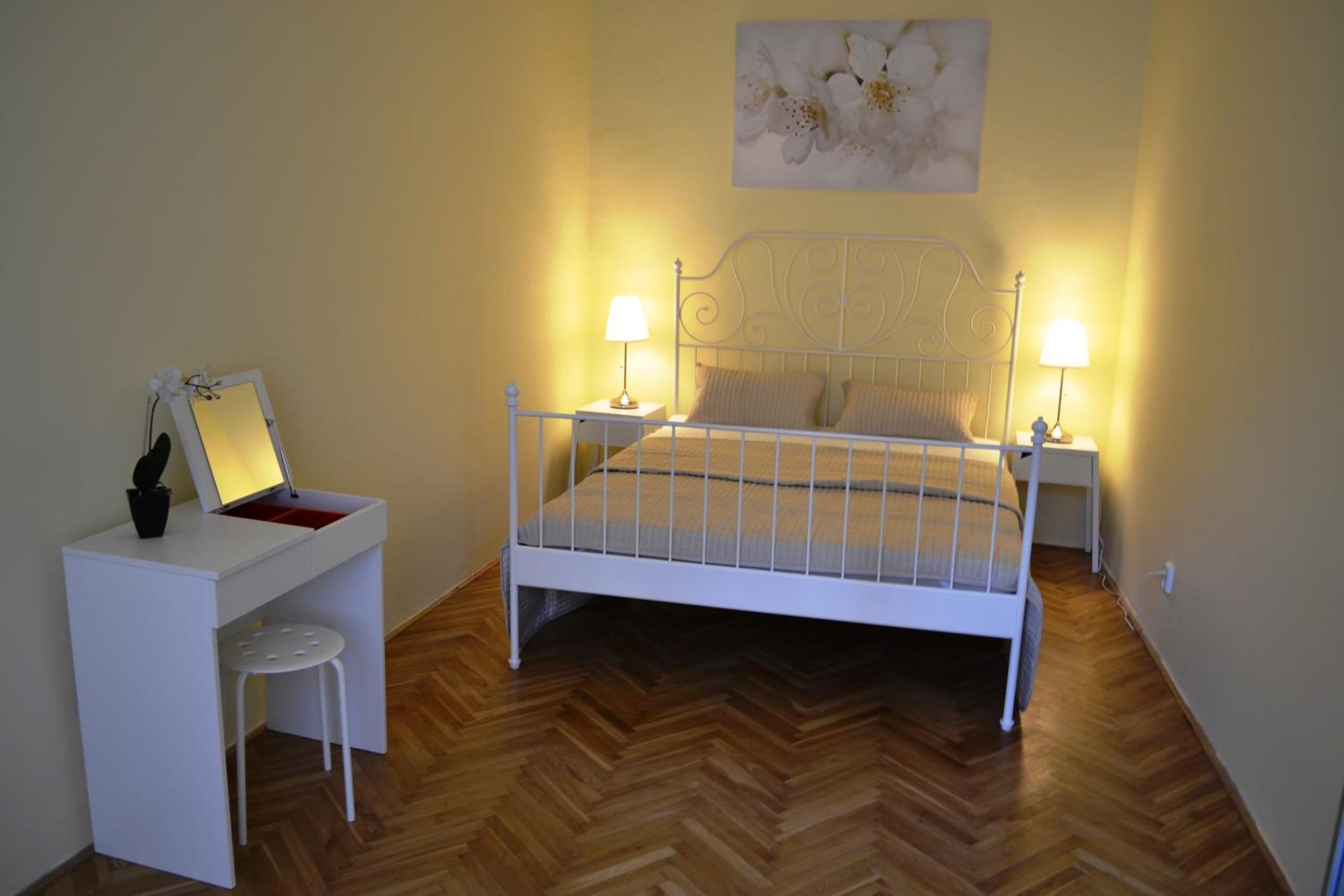 Apartment Sunflower 2bdr Flat By Ruterra *